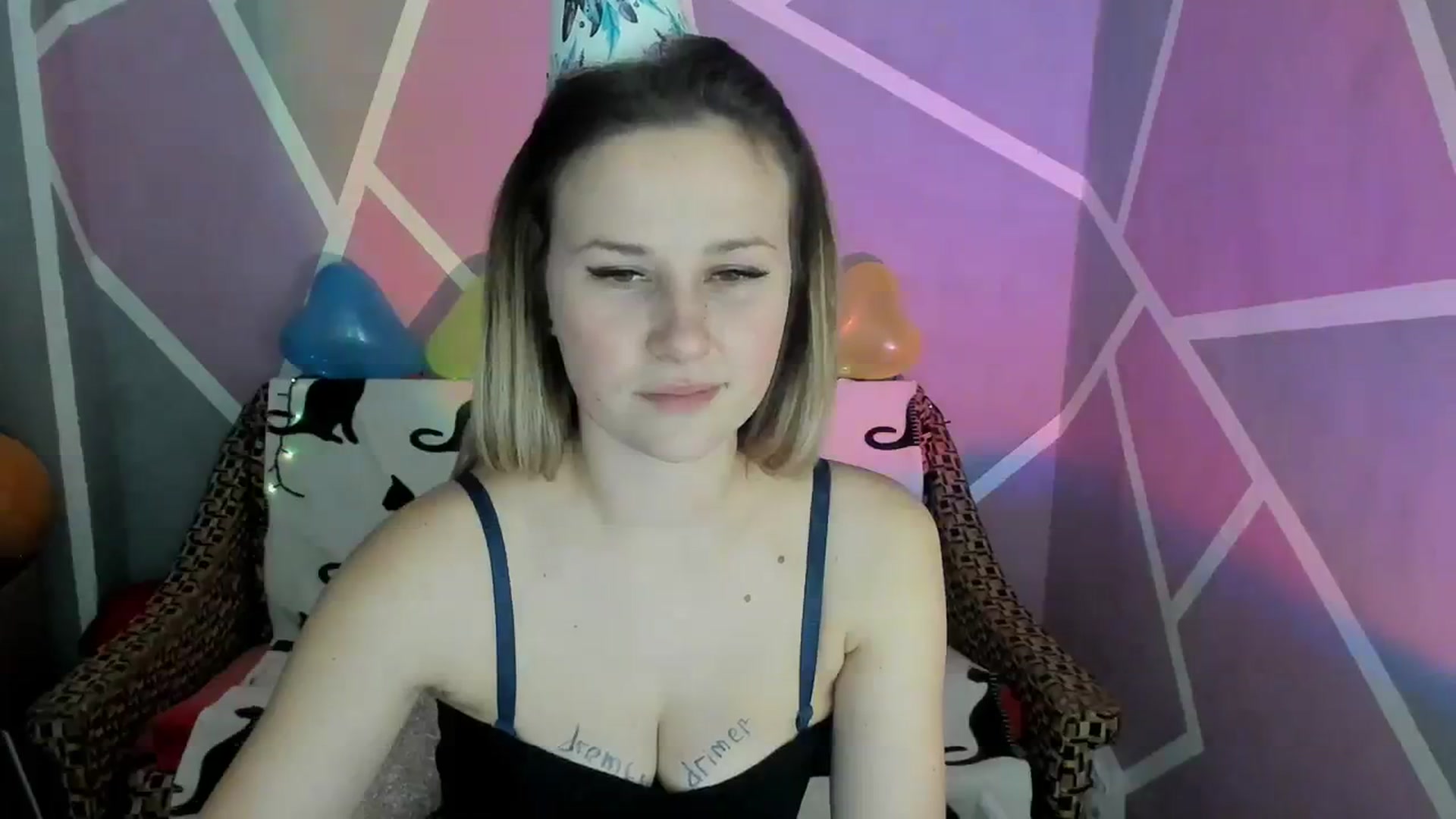 Gallery image thumbnail from Sexy_Ukr's myfreecams stream on, 02/06/2024, 19:15 image 17 of 20