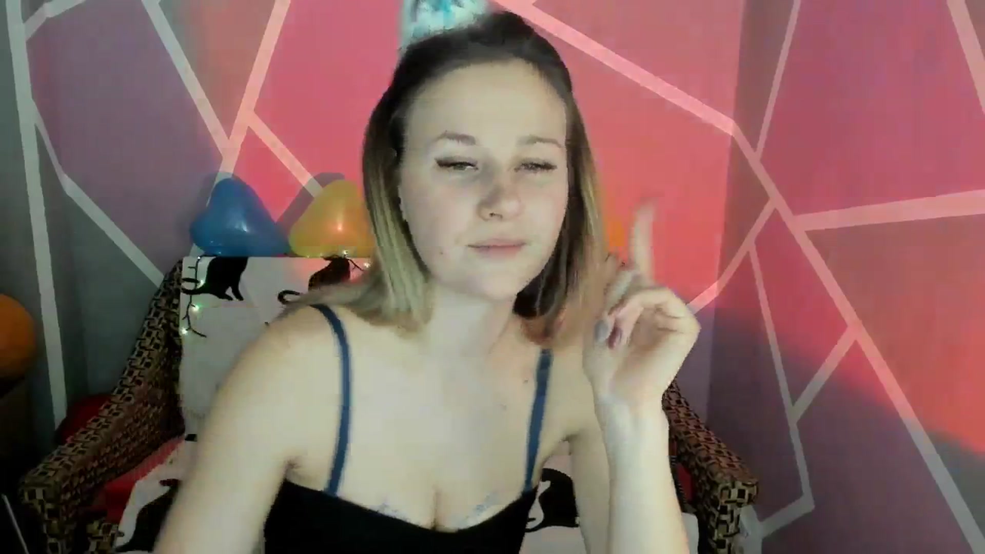 Gallery image thumbnail from Sexy_Ukr's myfreecams stream on, 02/06/2024, 19:15 image 19 of 20