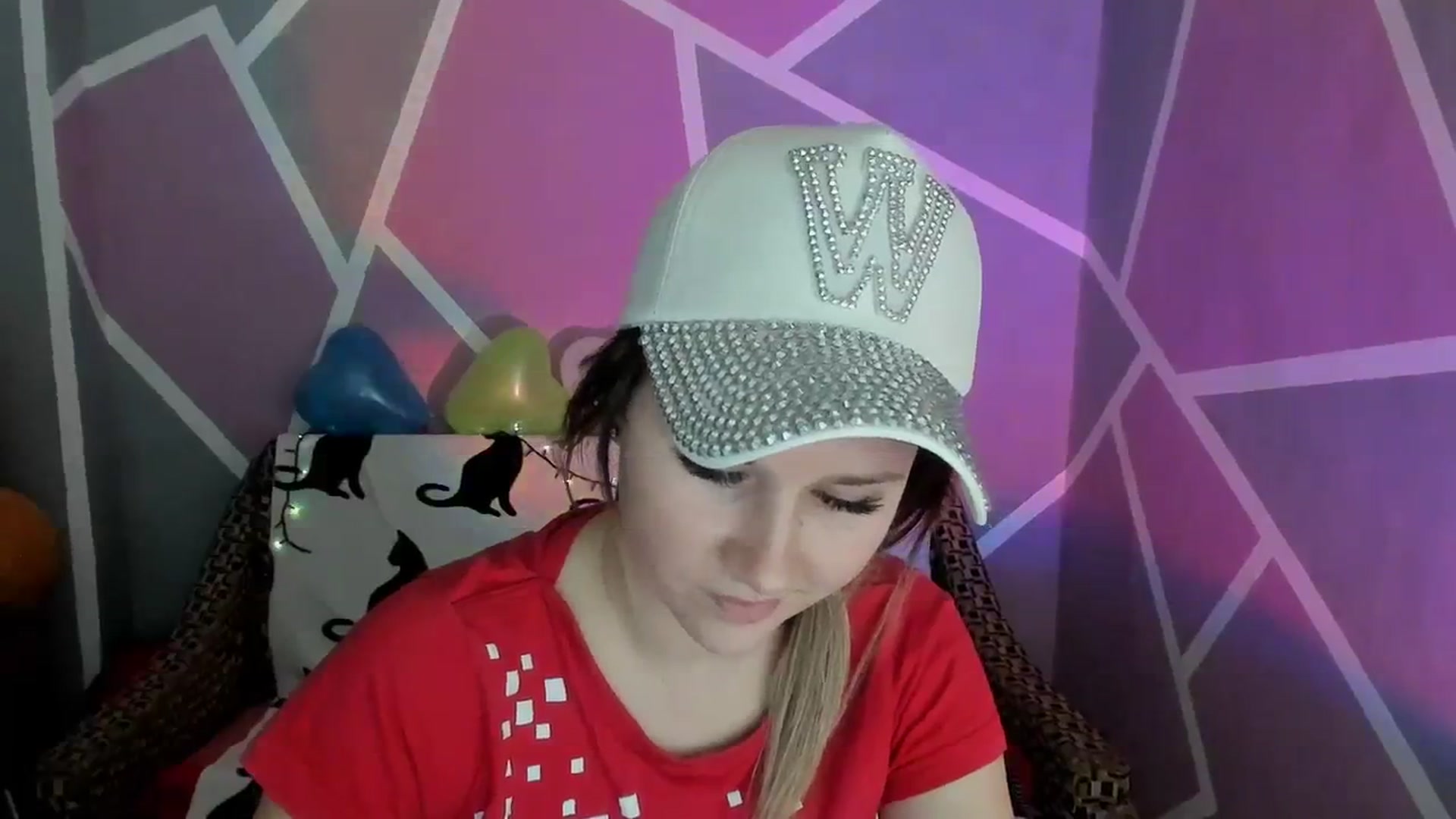 Gallery image thumbnail from Sexy_Ukr's myfreecams stream on, 02/11/2024, 17:22 image 16 of 20