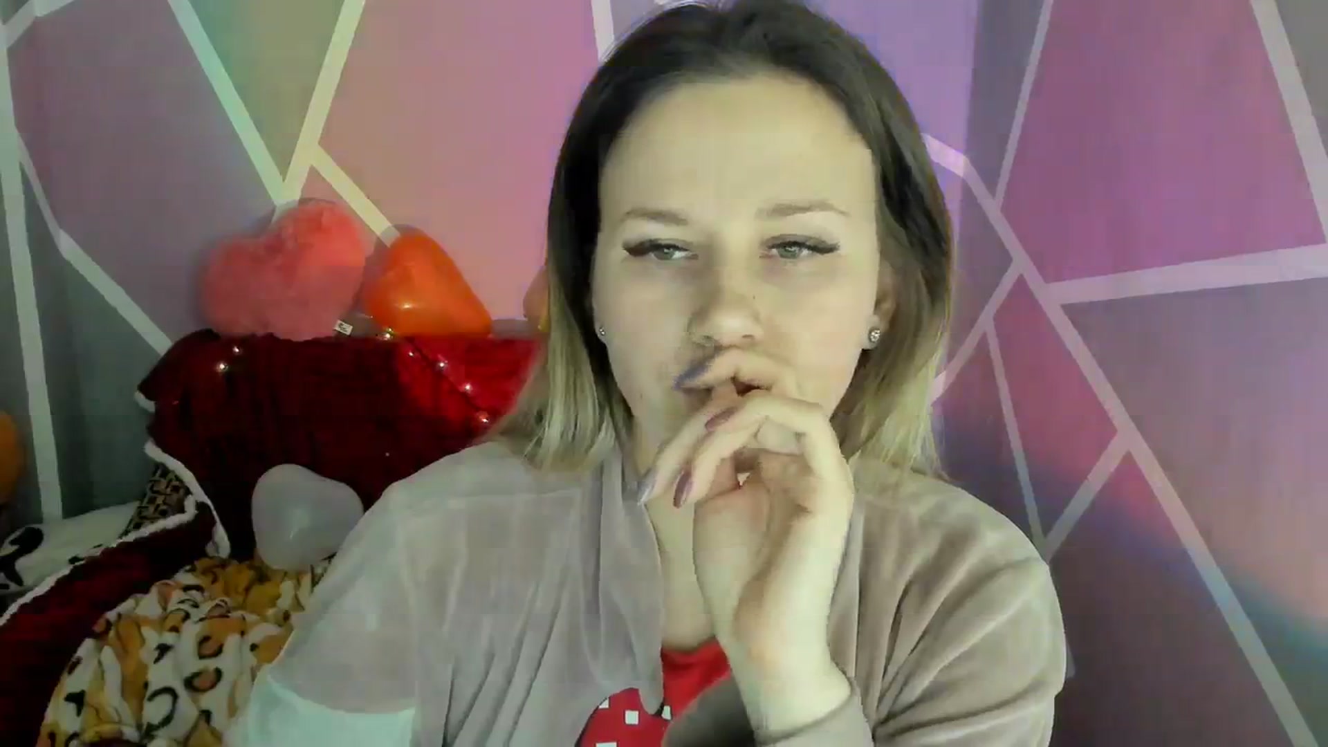 Gallery image thumbnail from Sexy_Ukr's myfreecams stream on, 02/16/2024, 17:17 image 9 of 20