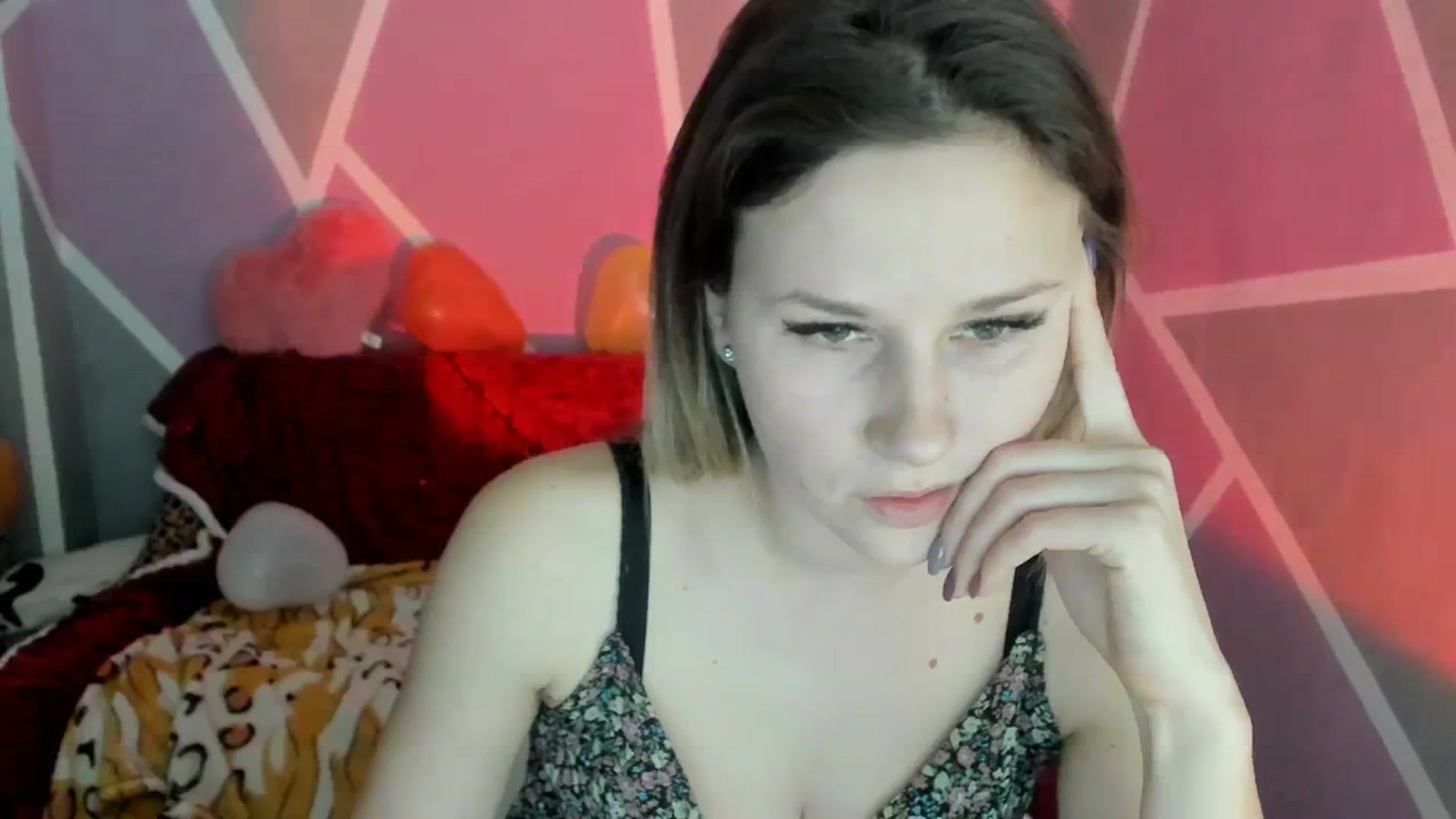 Gallery image thumbnail from Sexy_Ukr's myfreecams stream on, 02/17/2024, 17:25 image 13 of 20