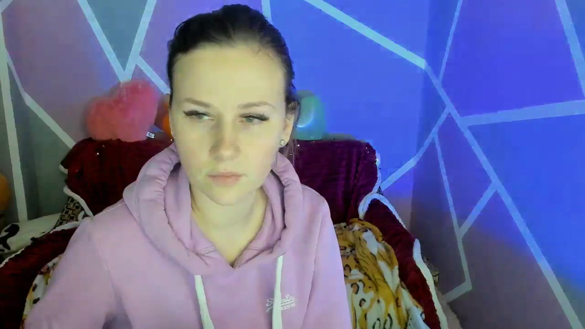 Gallery image thumbnail from Sexy_Ukr's myfreecams stream on, 02/19/2024, 18:32 image 17 of 20