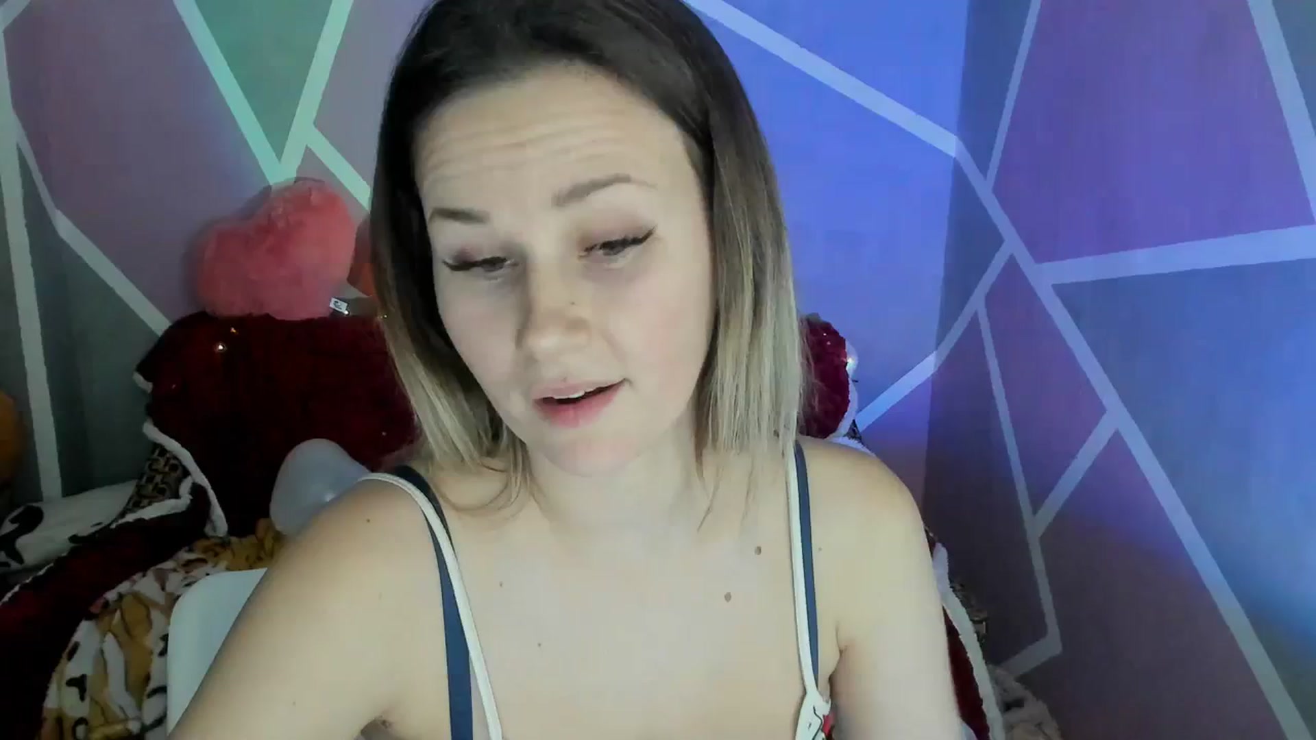 Gallery image thumbnail from Sexy_Ukr's myfreecams stream on, 02/21/2024, 19:56 image 17 of 20