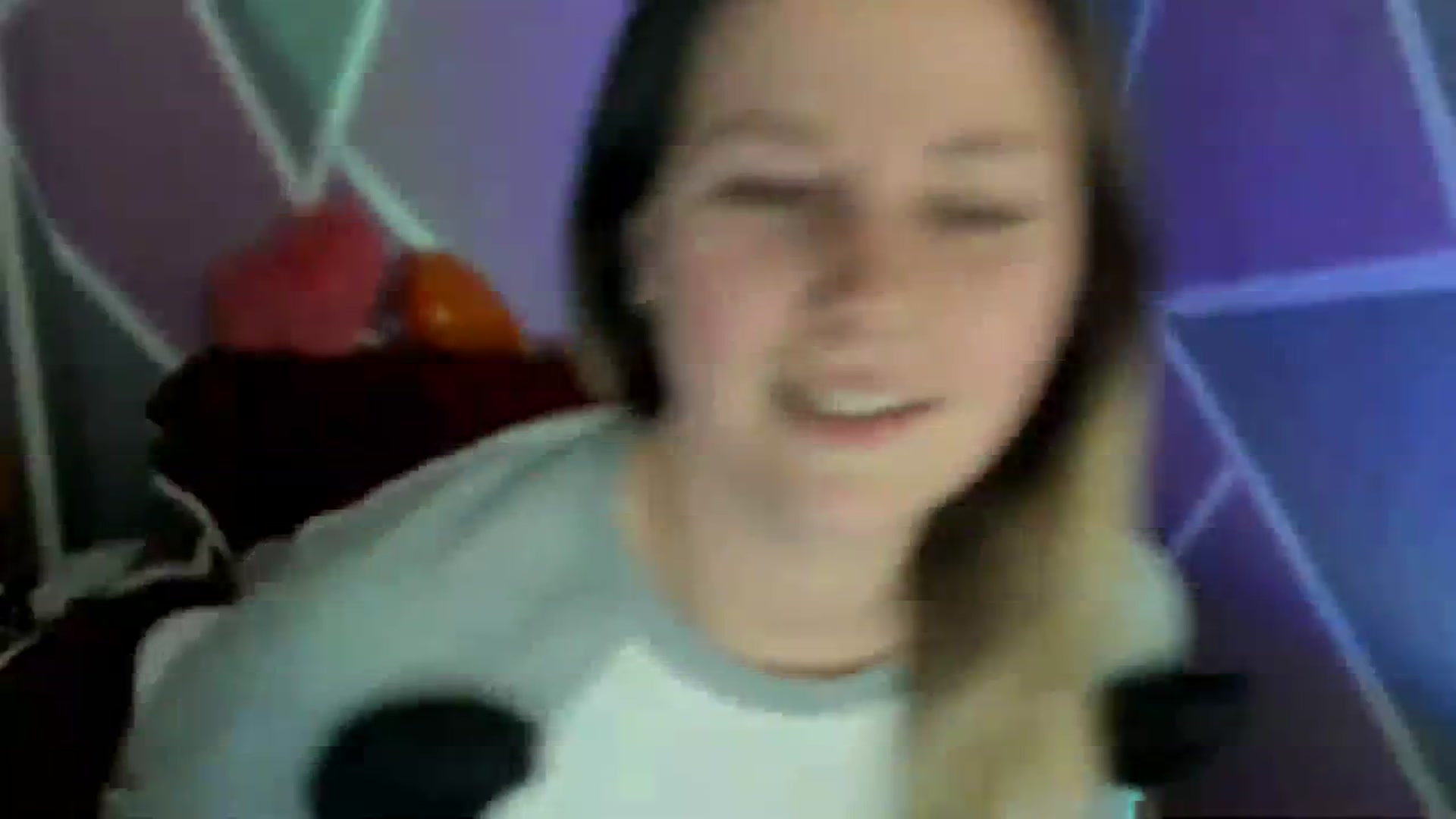 Gallery image thumbnail from Sexy_Ukr's myfreecams stream on, 03/06/2024, 20:09 image 17 of 20