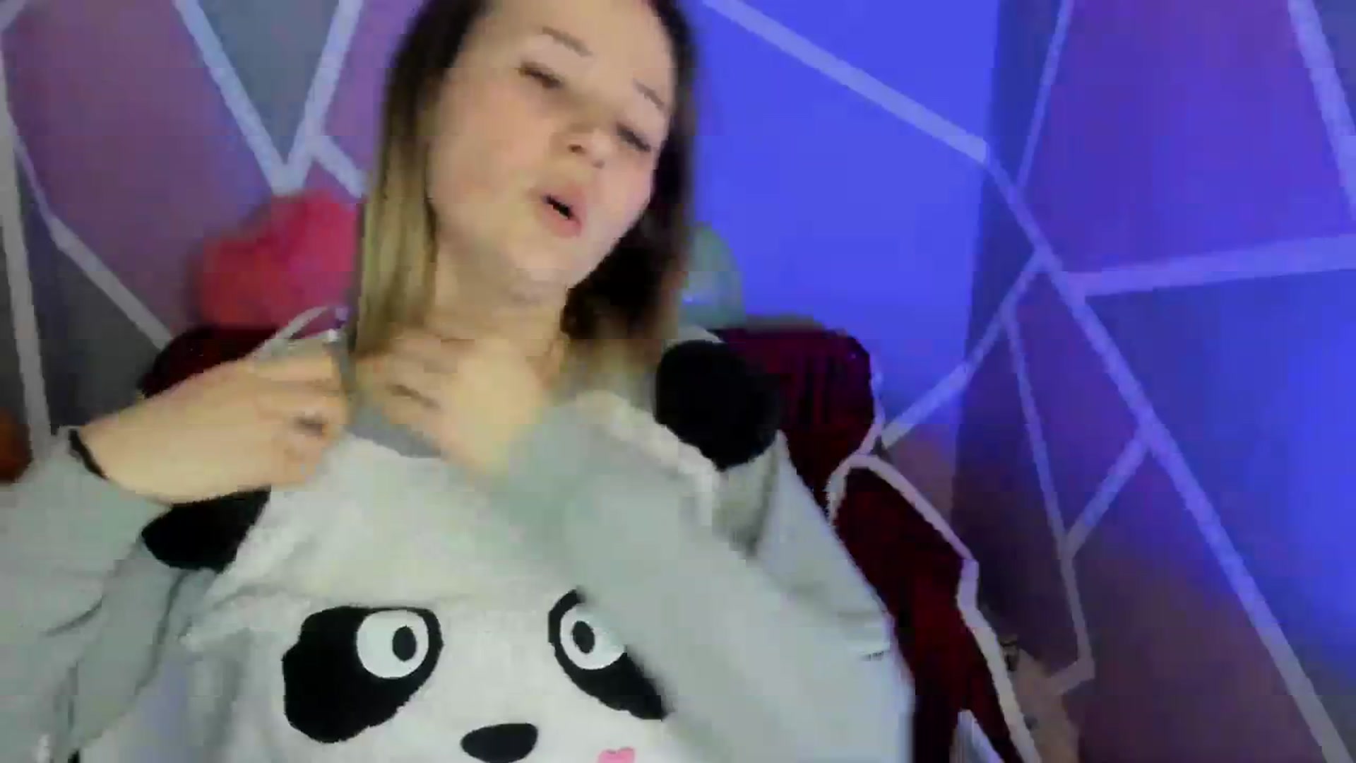 Gallery image thumbnail from Sexy_Ukr's myfreecams stream on, 03/06/2024, 20:09 image 16 of 20