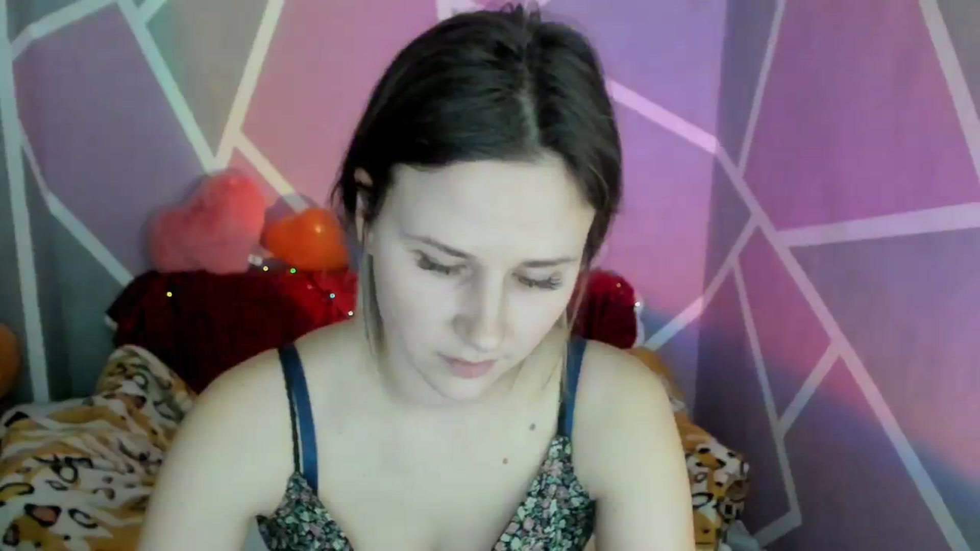 Gallery image thumbnail from Sexy_Ukr's myfreecams stream on, 03/08/2024, 18:09 image 17 of 20