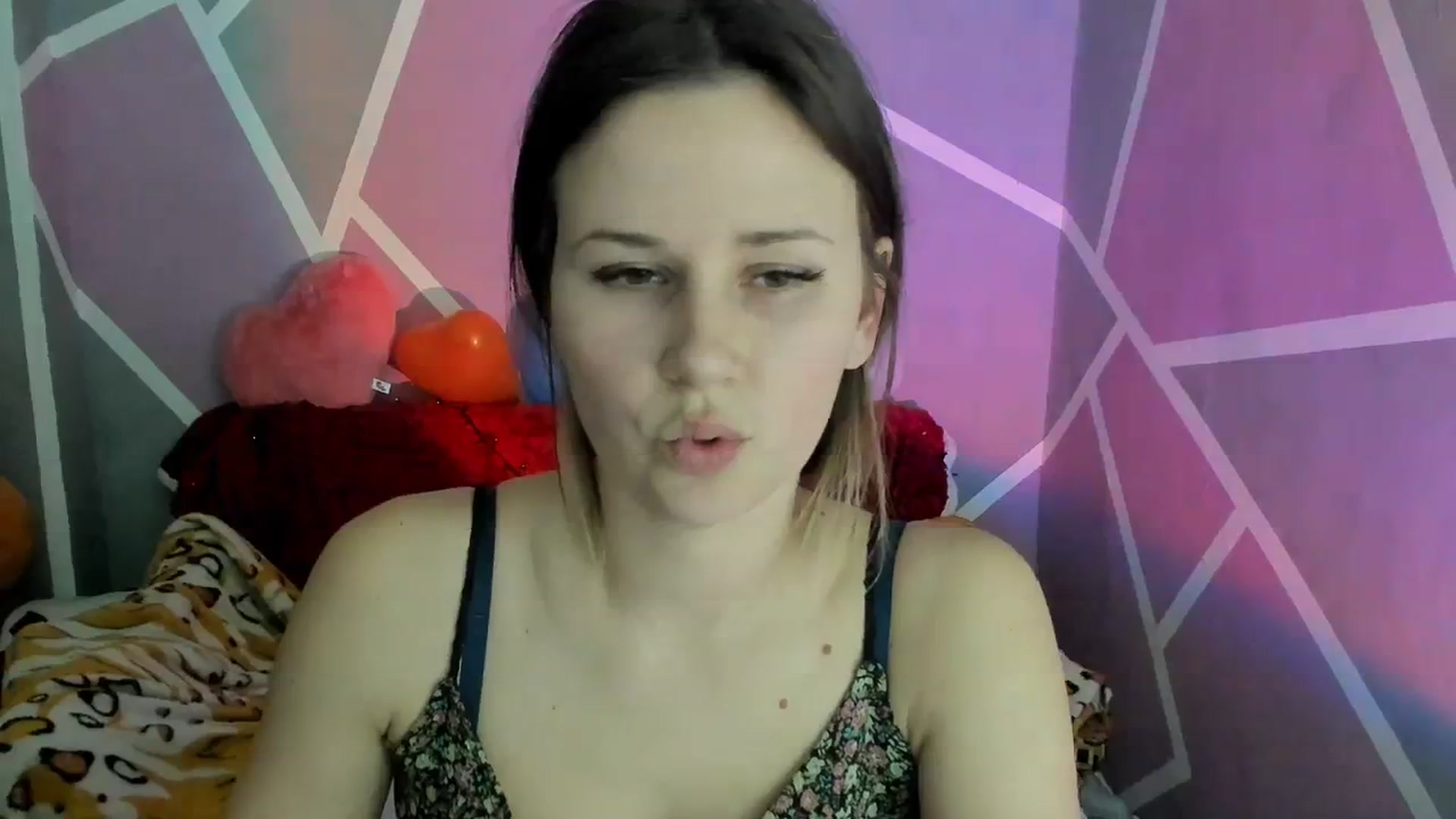 Gallery image thumbnail from Sexy_Ukr's myfreecams stream on, 03/08/2024, 18:09 image 8 of 20