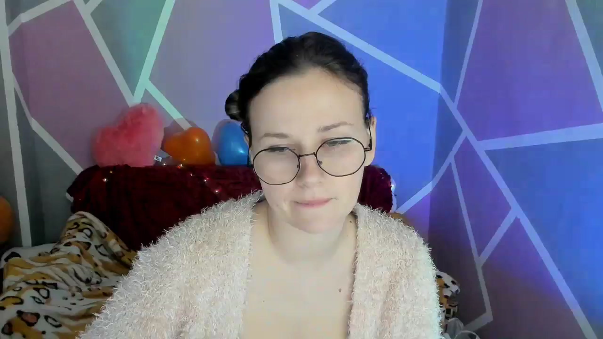 Gallery image thumbnail from Sexy_Ukr's myfreecams stream on, 03/10/2024, 16:33 image 2 of 20
