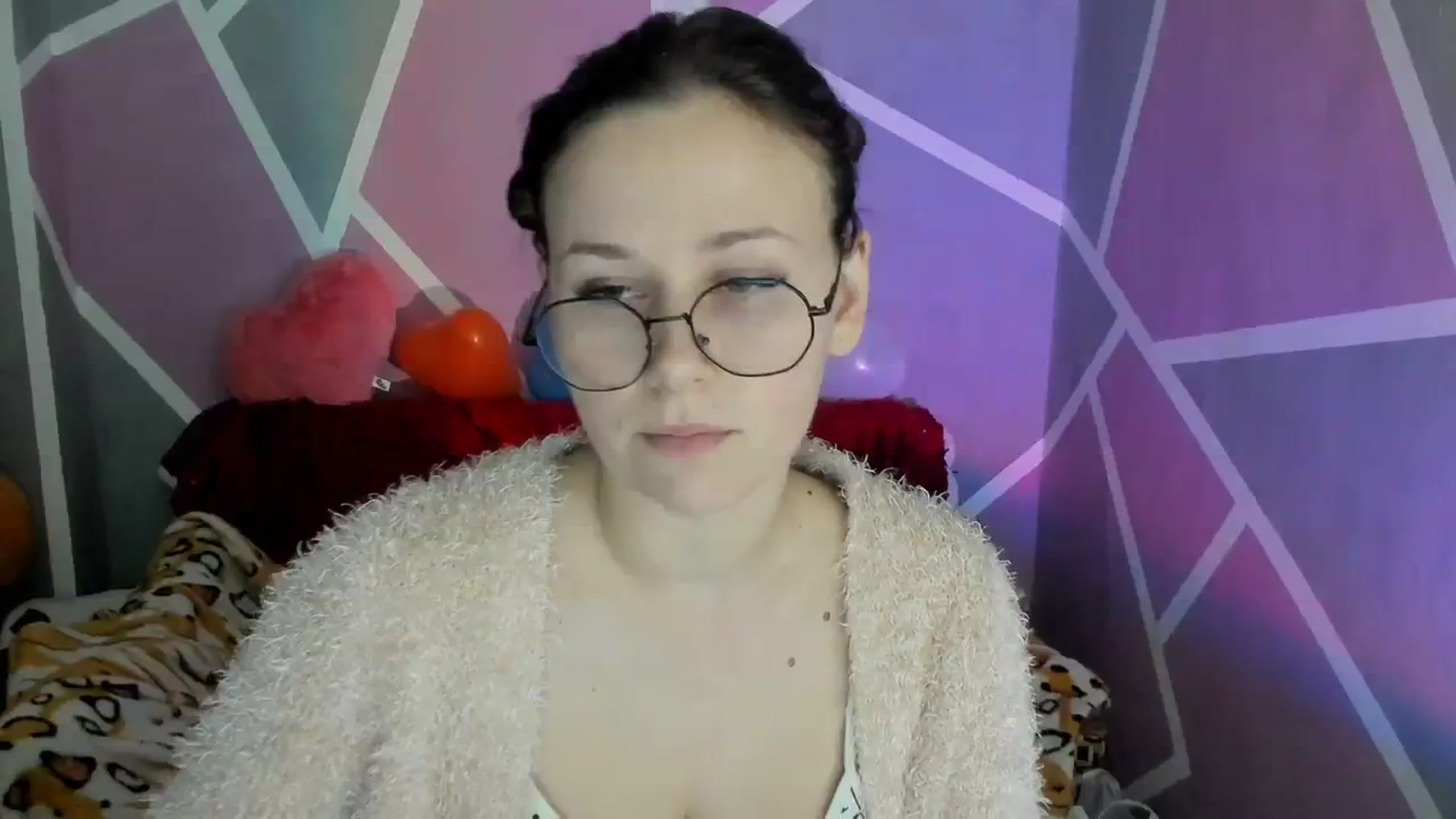 Gallery image thumbnail from Sexy_Ukr's myfreecams stream on, 03/10/2024, 16:33 image 5 of 20