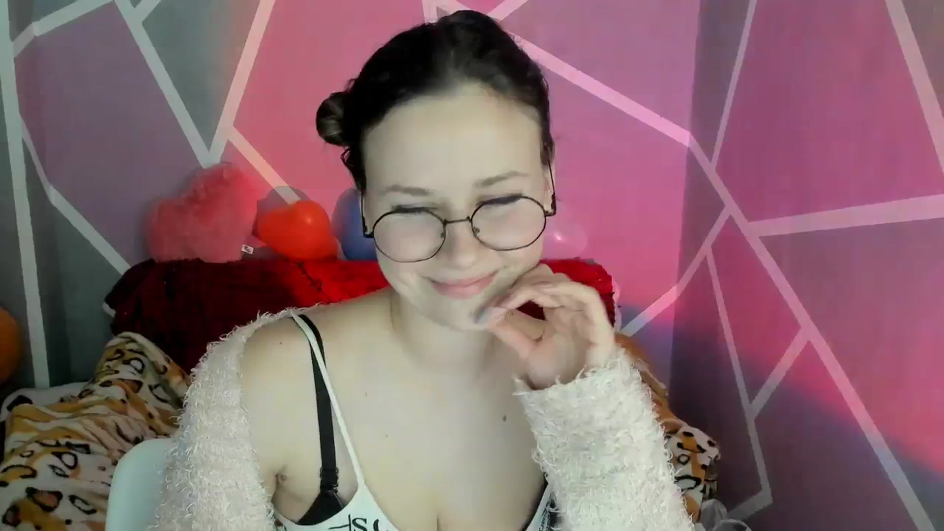 Gallery image thumbnail from Sexy_Ukr's myfreecams stream on, 03/10/2024, 16:33 image 19 of 20