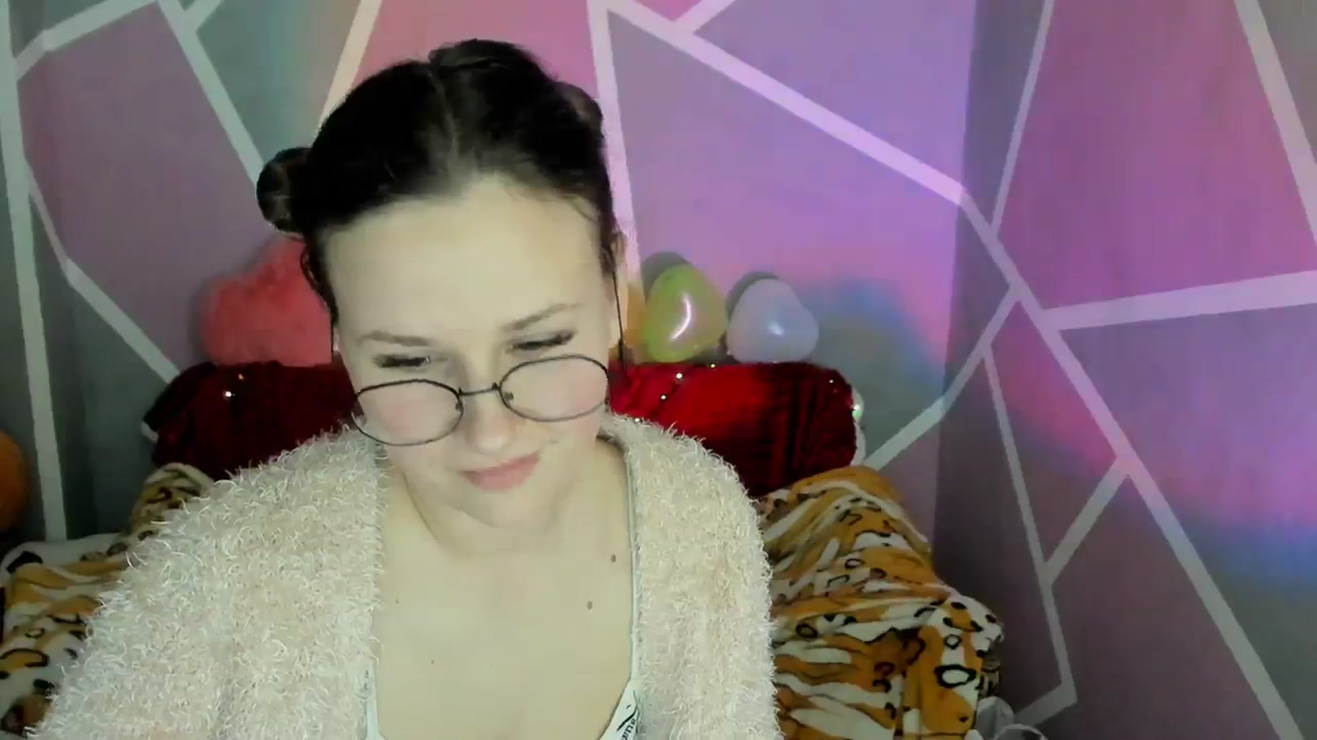 Gallery image thumbnail from Sexy_Ukr's myfreecams stream on, 03/10/2024, 18:24 image 10 of 20