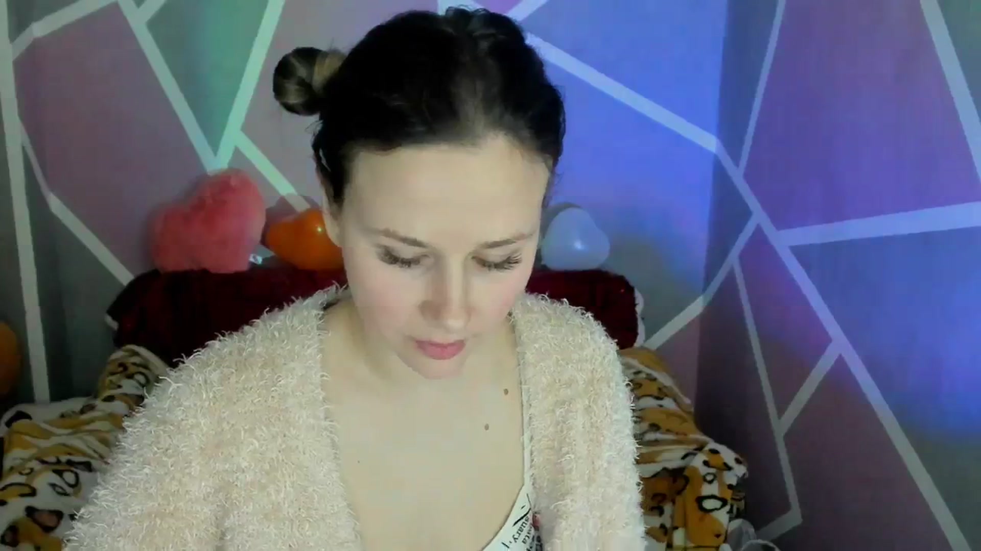 Gallery image thumbnail from Sexy_Ukr's myfreecams stream on, 03/10/2024, 18:24 image 14 of 20