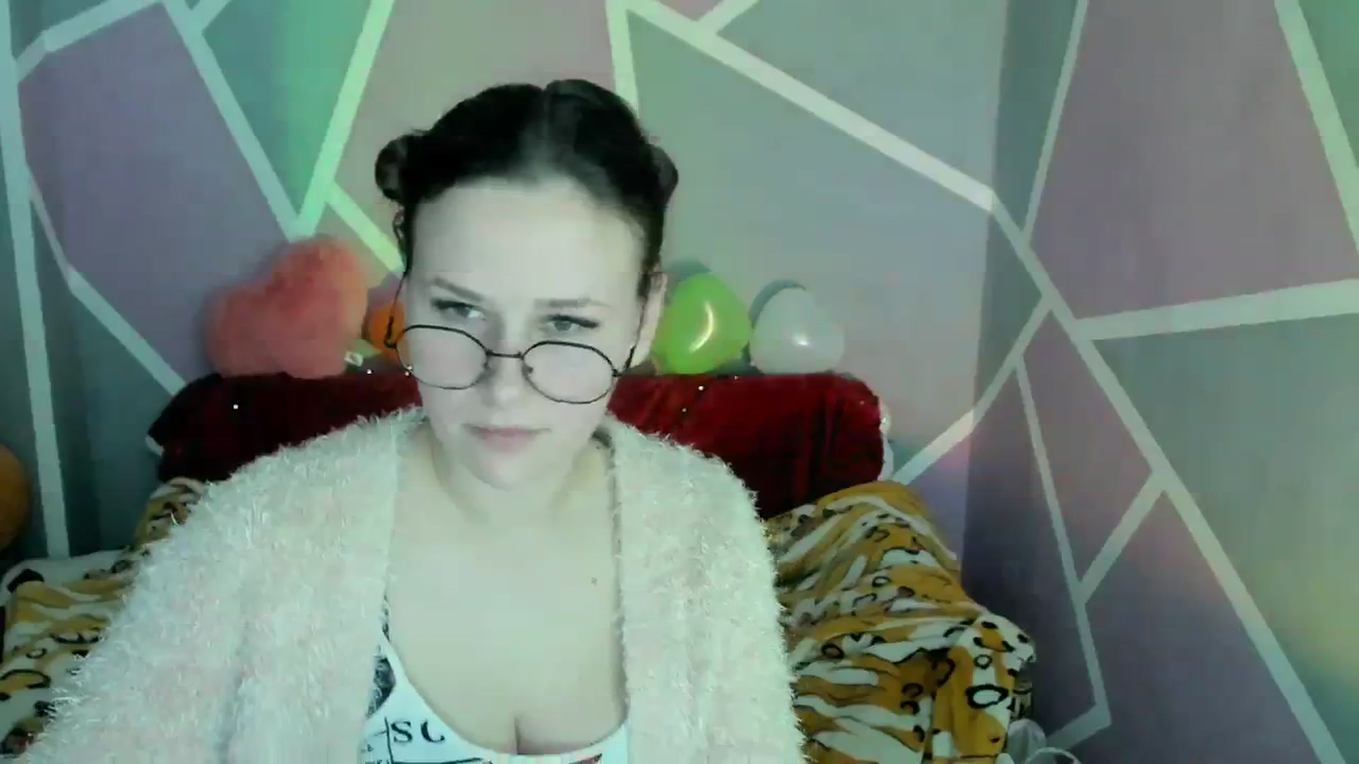 Gallery image thumbnail from Sexy_Ukr's myfreecams stream on, 03/10/2024, 18:24 image 3 of 20