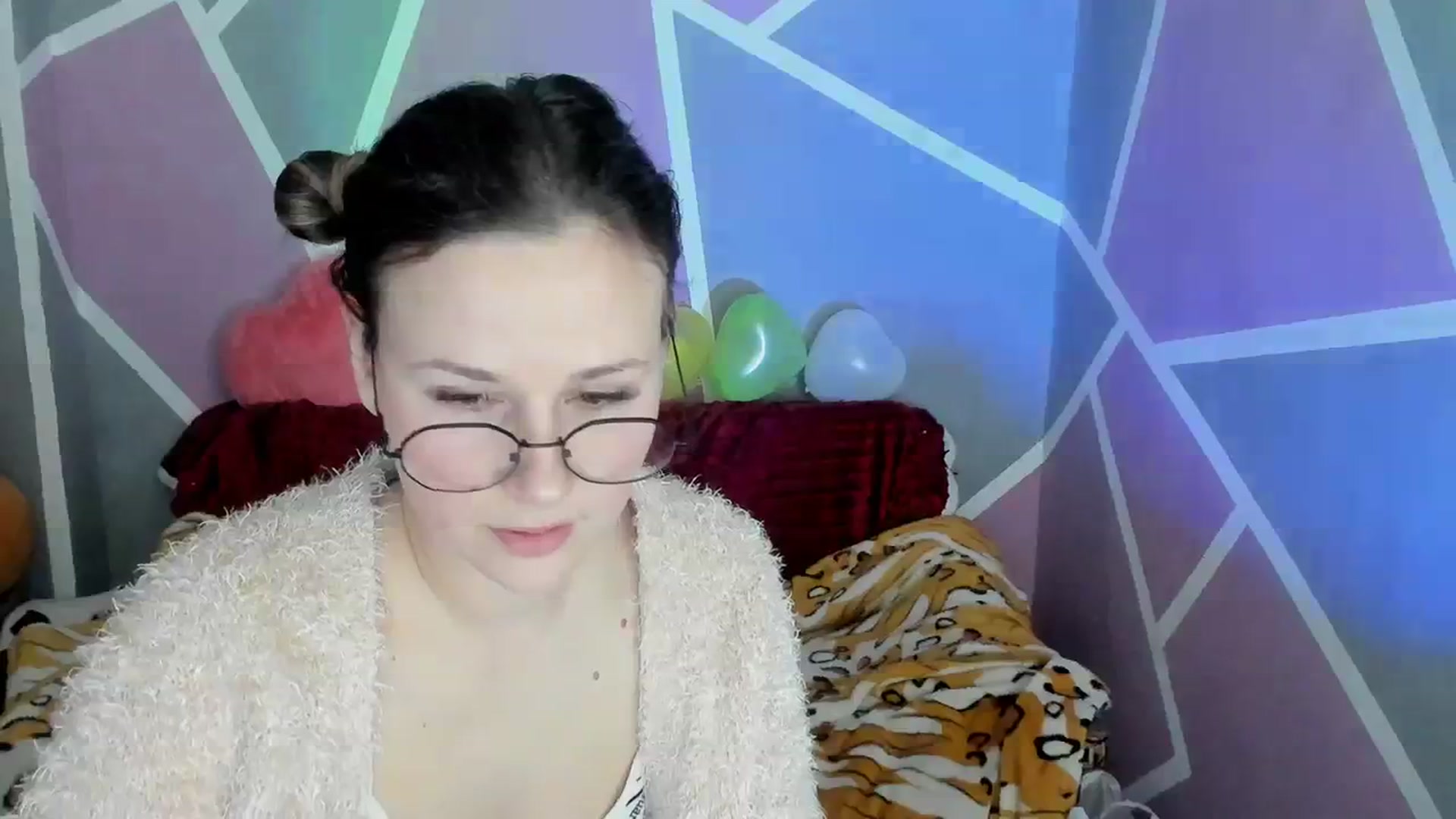 Gallery image thumbnail from Sexy_Ukr's myfreecams stream on, 03/10/2024, 18:24 image 9 of 20