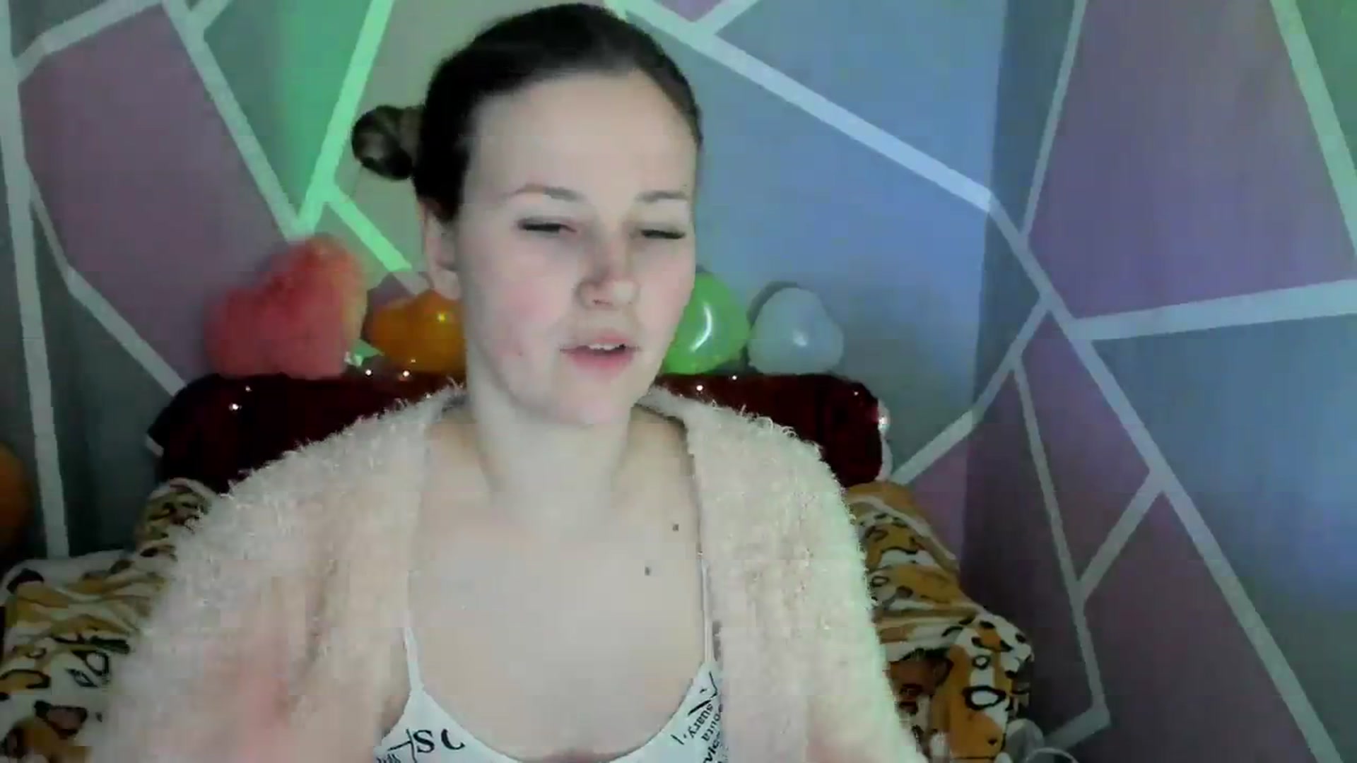 Gallery image thumbnail from Sexy_Ukr's myfreecams stream on, 03/10/2024, 18:24 image 16 of 20