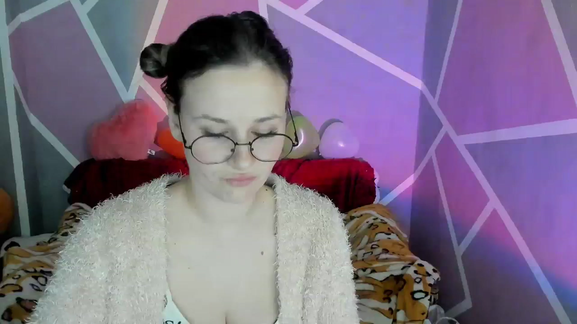 Gallery image thumbnail from Sexy_Ukr's myfreecams stream on, 03/10/2024, 18:24 image 5 of 20