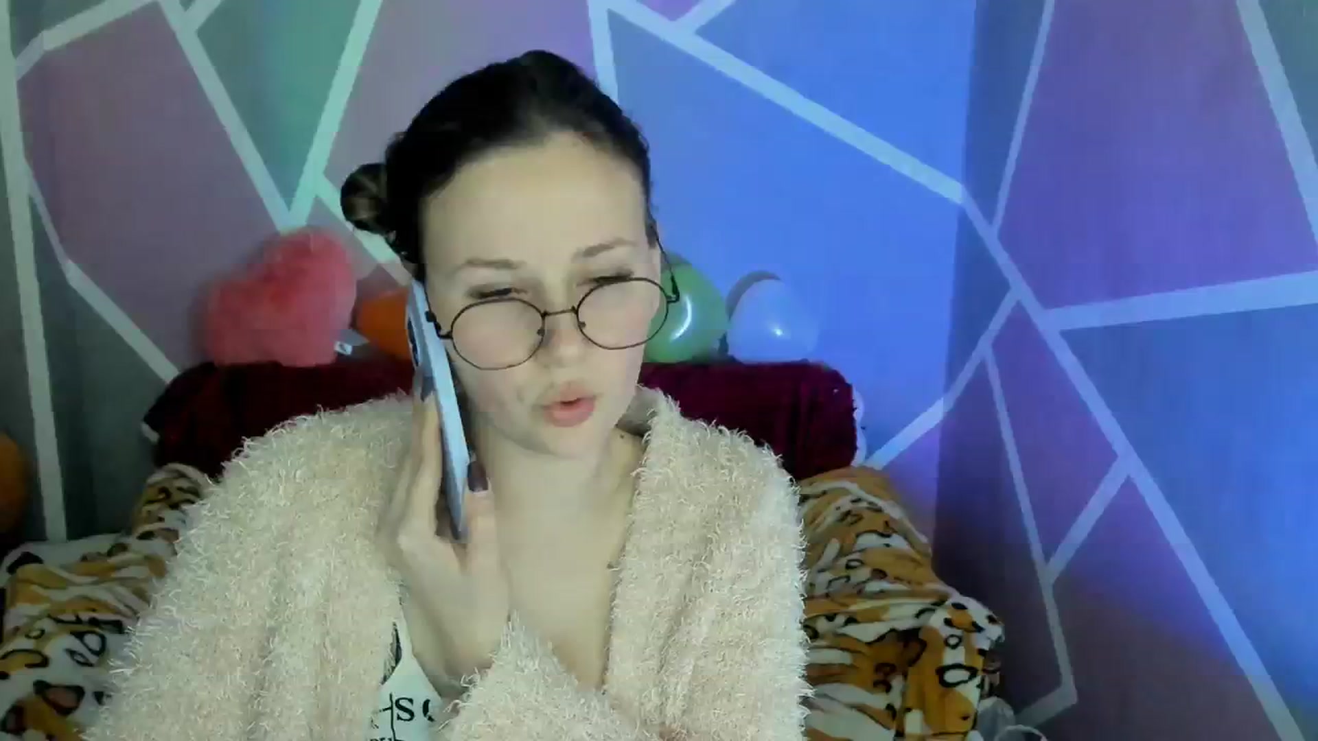 Gallery image thumbnail from Sexy_Ukr's myfreecams stream on, 03/10/2024, 18:24 image 1 of 20
