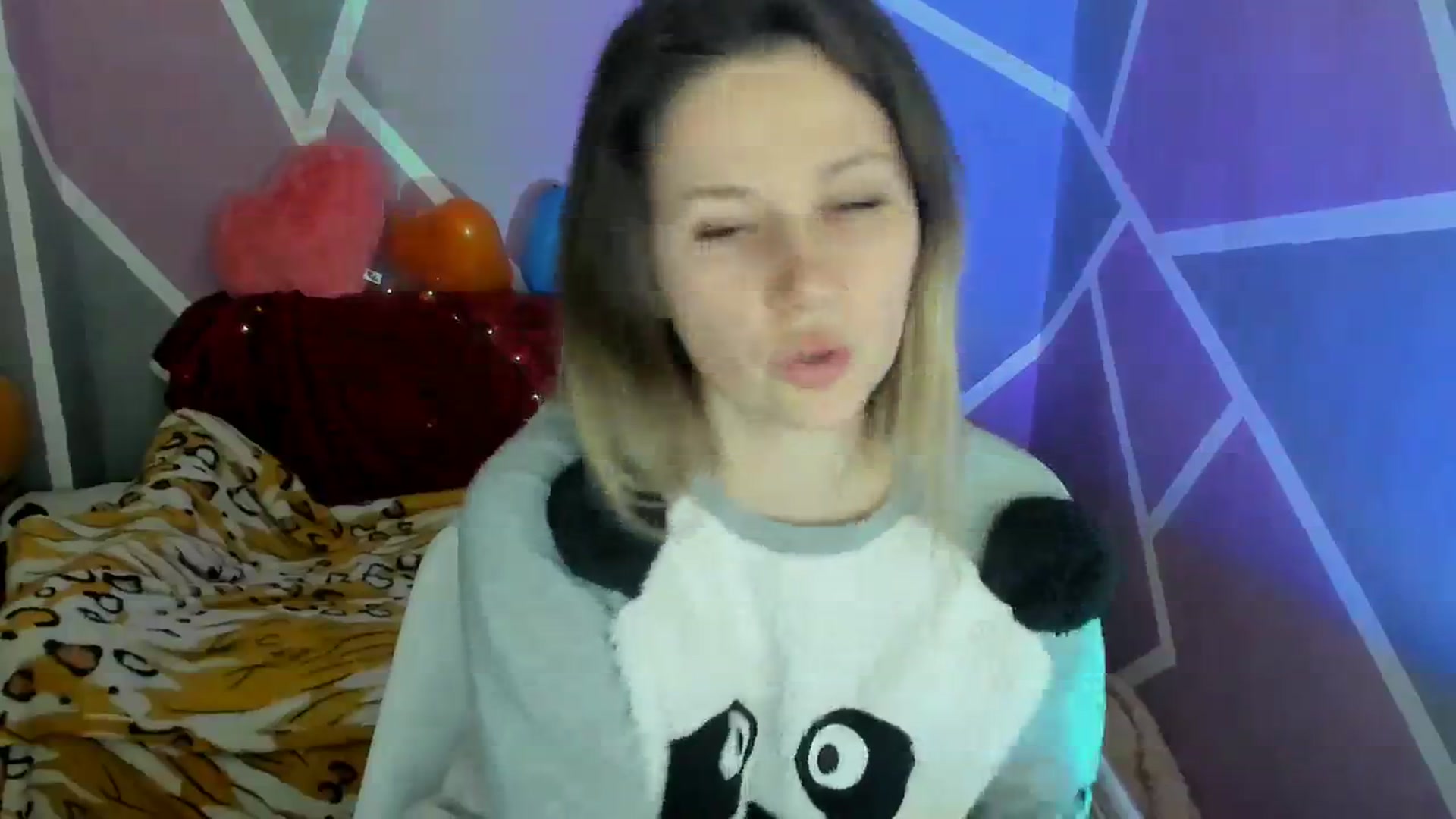 Gallery image thumbnail from Sexy_Ukr's myfreecams stream on, 03/11/2024, 18:53 image 14 of 20