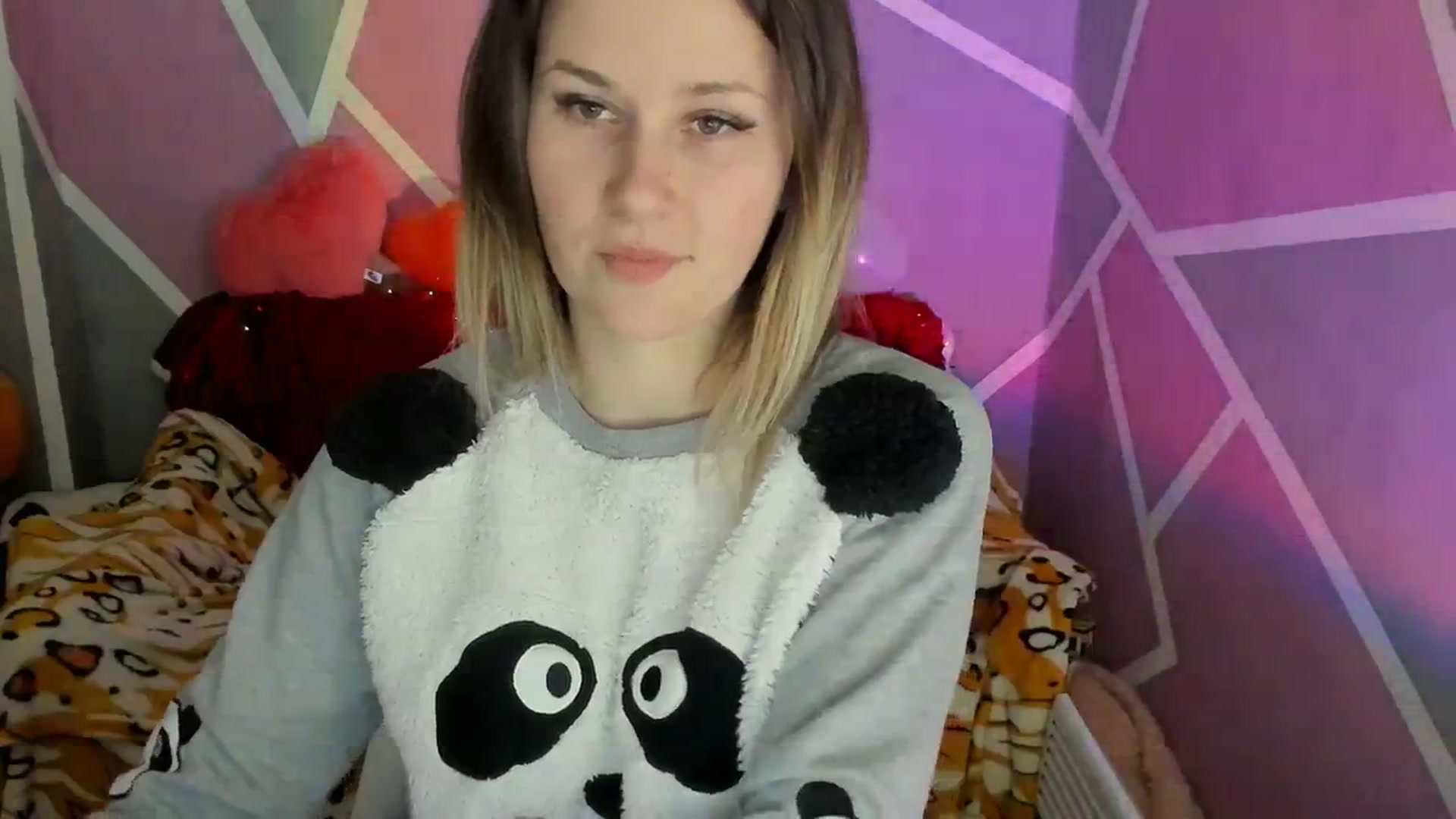 Gallery image thumbnail from Sexy_Ukr's myfreecams stream on, 03/11/2024, 18:53 image 16 of 20