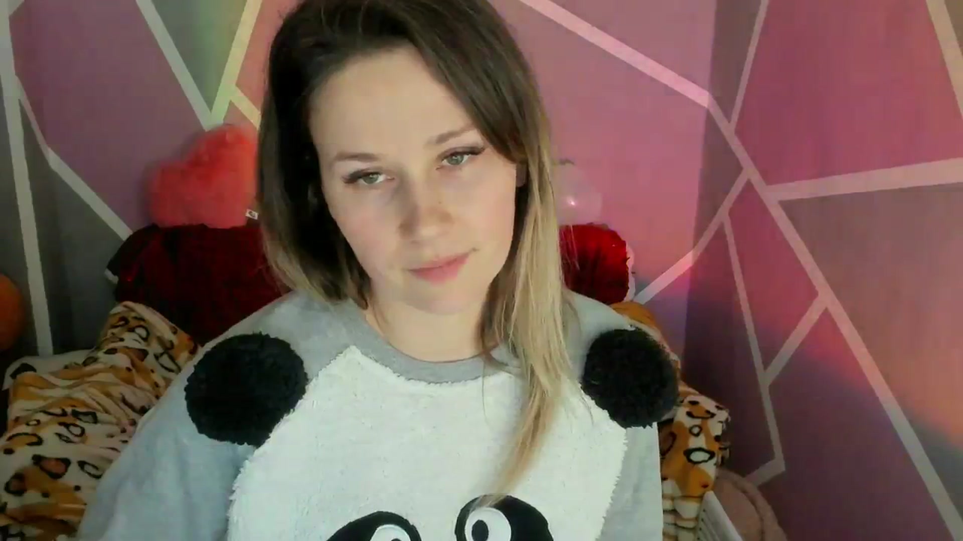 Gallery image thumbnail from Sexy_Ukr's myfreecams stream on, 03/11/2024, 20:06 image 19 of 20