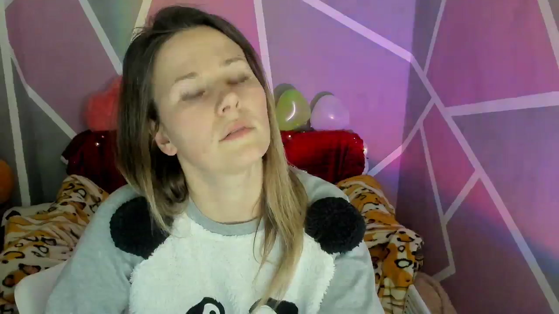 Gallery image thumbnail from Sexy_Ukr's myfreecams stream on, 03/11/2024, 20:06 image 2 of 20