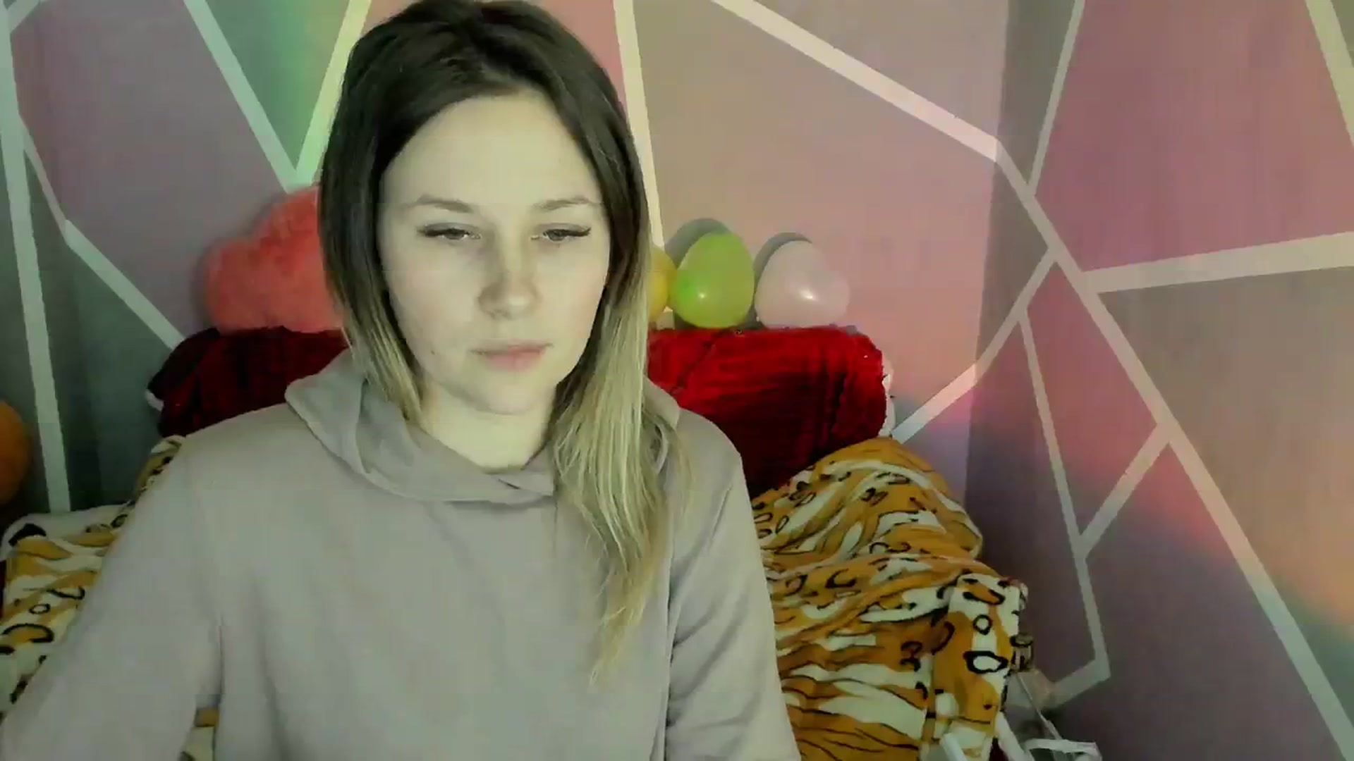 Gallery image thumbnail from Sexy_Ukr's myfreecams stream on, 03/12/2024, 17:22 image 16 of 20