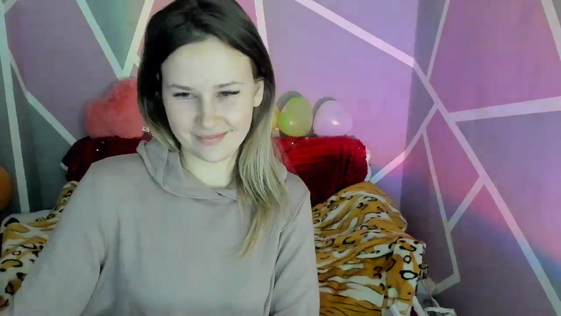 Gallery image thumbnail from Sexy_Ukr's myfreecams stream on, 03/12/2024, 17:22 image 10 of 20