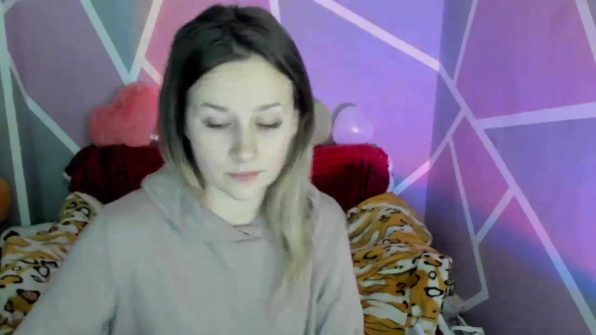 Gallery image thumbnail from Sexy_Ukr's myfreecams stream on, 03/12/2024, 17:22 image 13 of 20