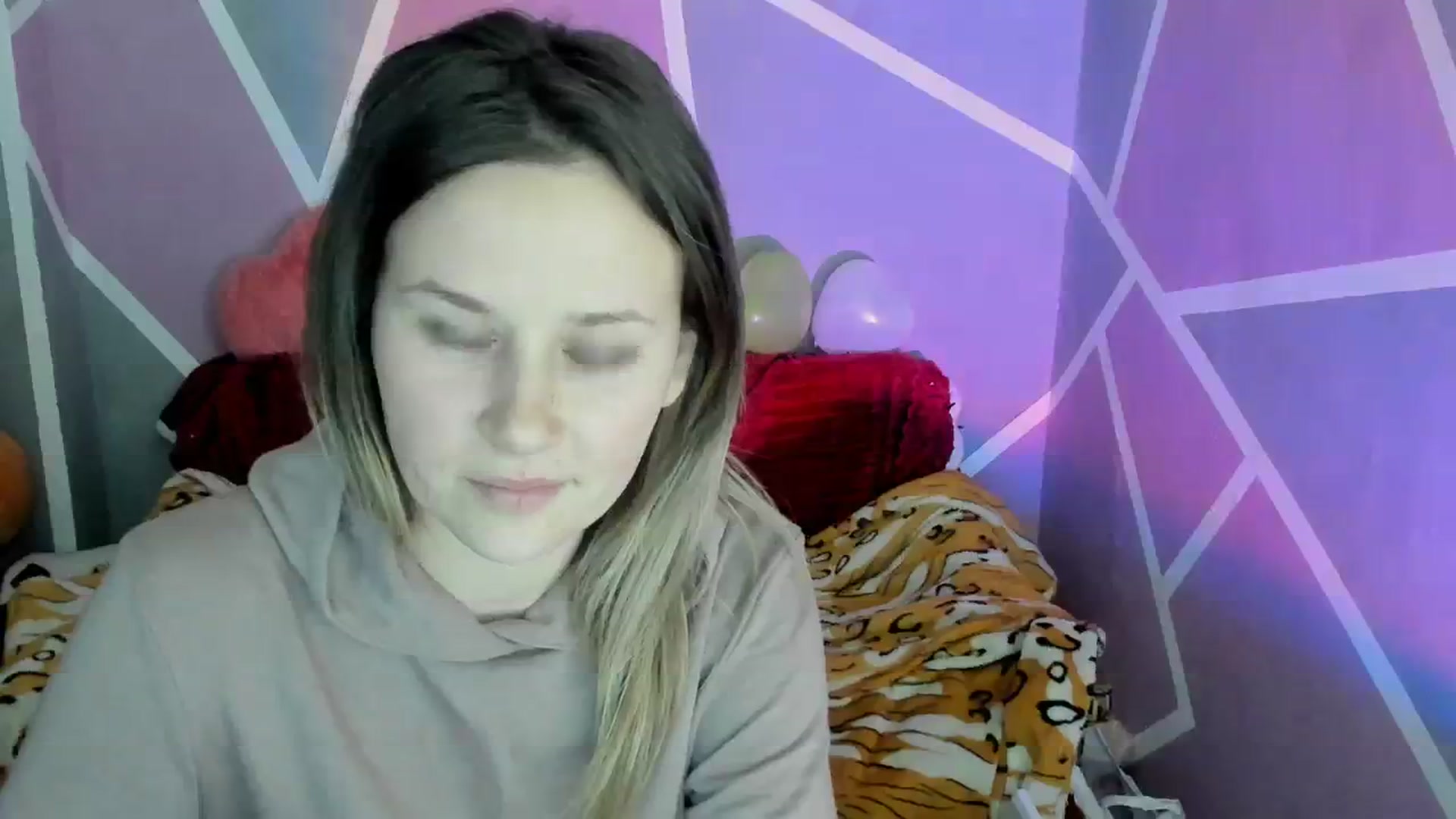 Gallery image thumbnail from Sexy_Ukr's myfreecams stream on, 03/12/2024, 17:22 image 14 of 20