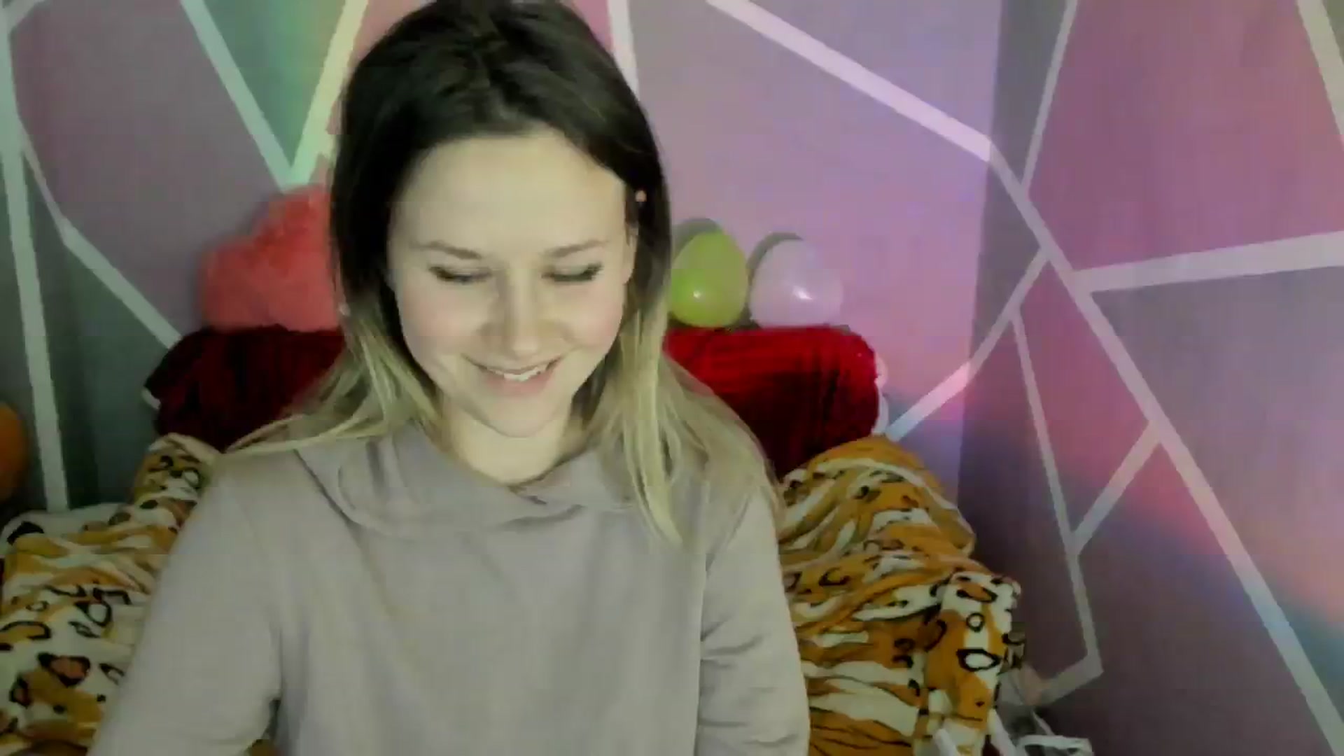 Gallery image thumbnail from Sexy_Ukr's myfreecams stream on, 03/12/2024, 19:06 image 7 of 20
