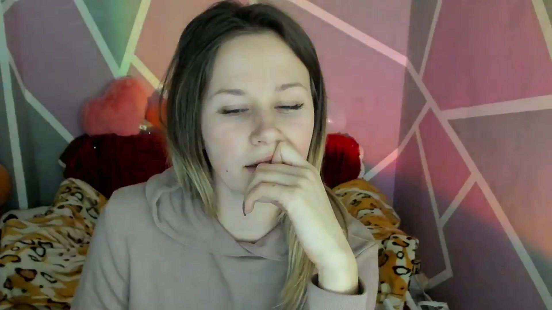 Gallery image thumbnail from Sexy_Ukr's myfreecams stream on, 03/12/2024, 19:06 image 14 of 20