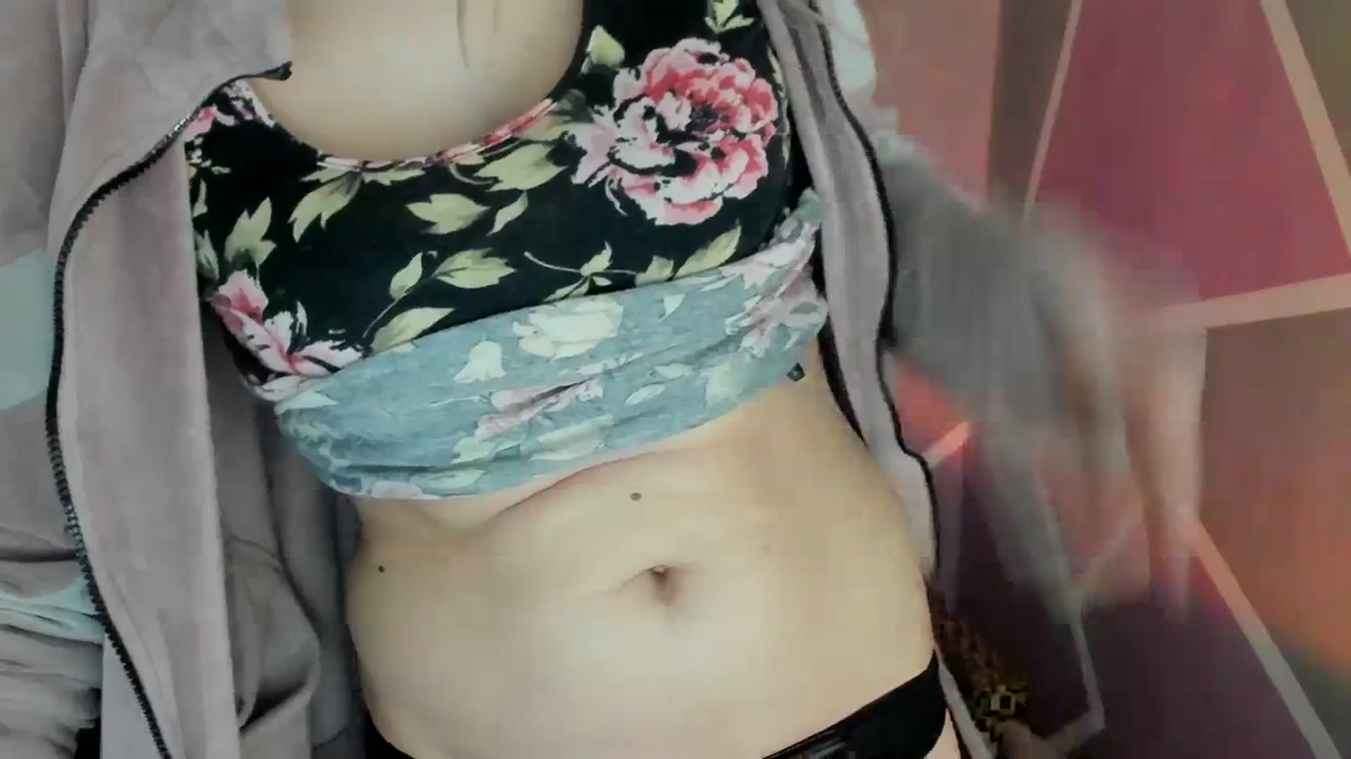 Gallery image thumbnail from Sexy_Ukr's myfreecams stream on, 03/21/2024, 19:16 image 2 of 20