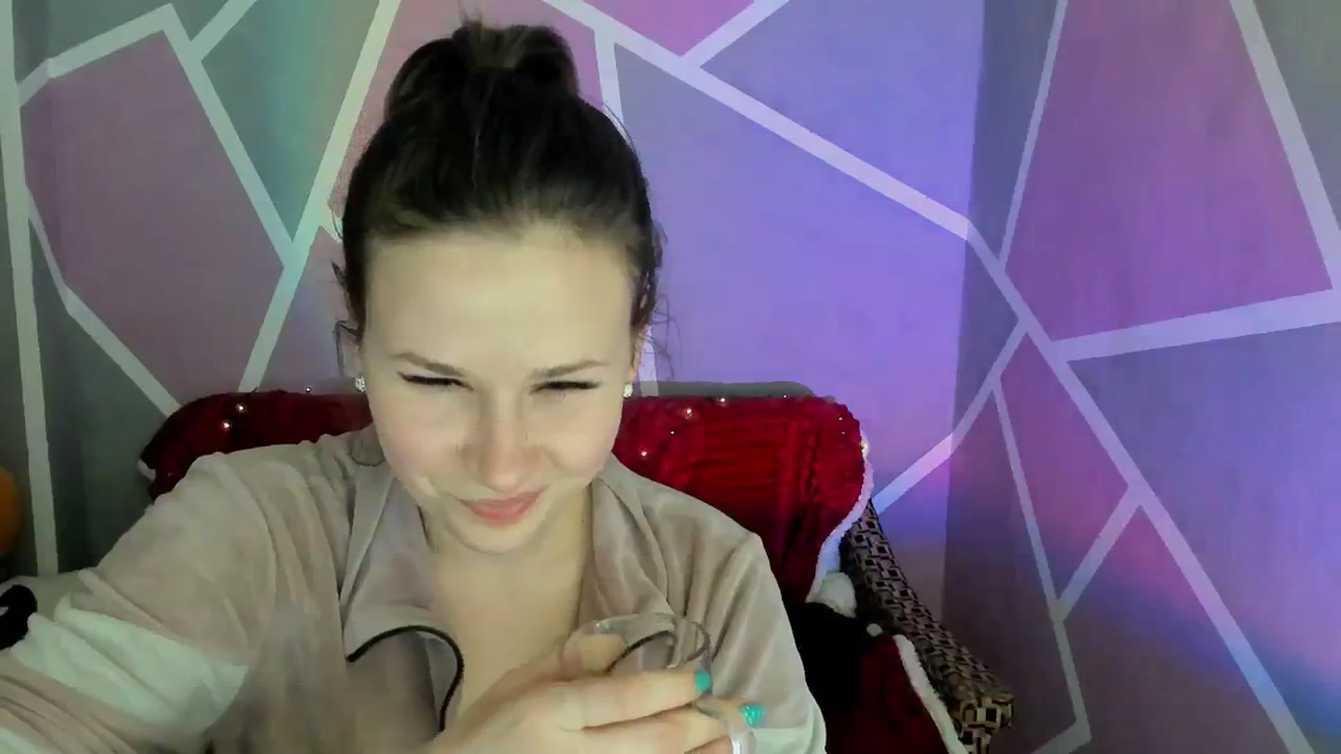 Gallery image thumbnail from Sexy_Ukr's myfreecams stream on, 04/01/2024, 18:17 image 9 of 20