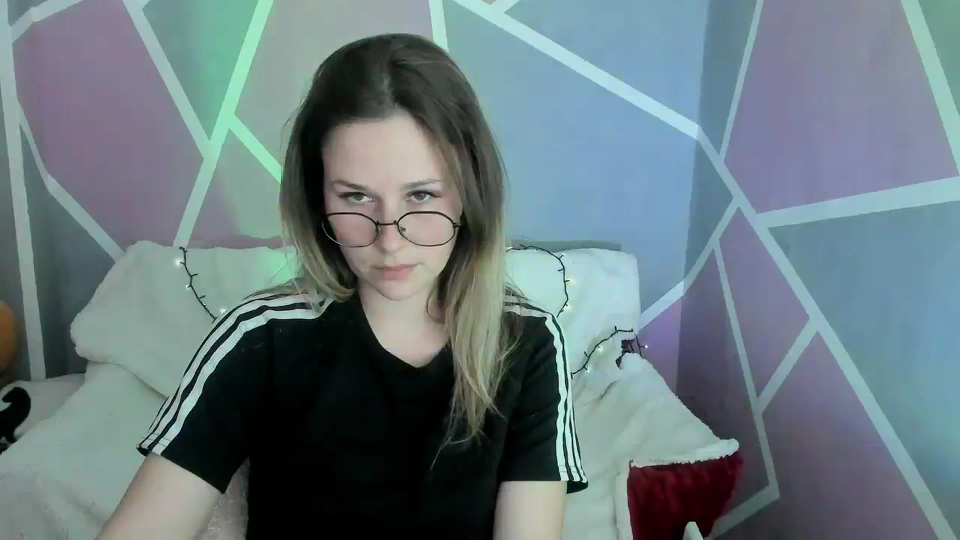 Gallery image thumbnail from Sexy_Ukr's myfreecams stream on, 04/08/2024, 18:13 image 12 of 20