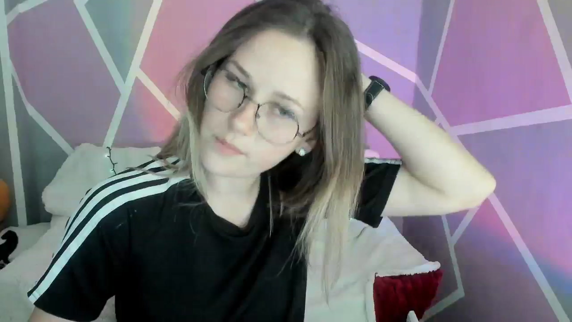 Gallery image thumbnail from Sexy_Ukr's myfreecams stream on, 04/08/2024, 18:13 image 4 of 20