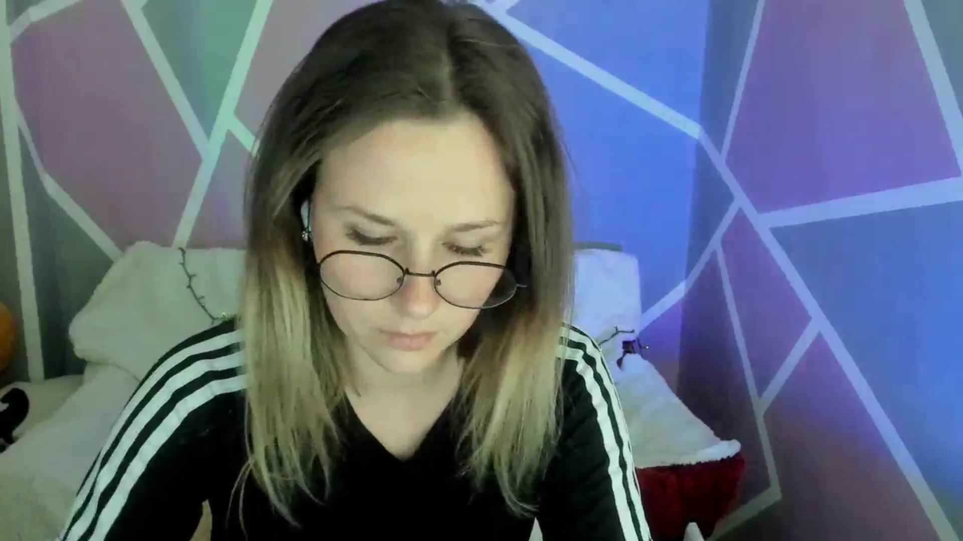 Gallery image thumbnail from Sexy_Ukr's myfreecams stream on, 04/08/2024, 18:13 image 15 of 20