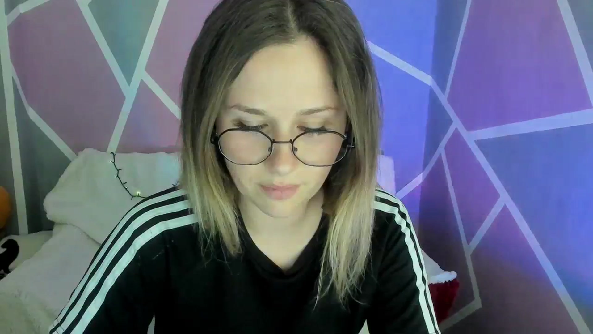 Gallery image thumbnail from Sexy_Ukr's myfreecams stream on, 04/08/2024, 18:13 image 3 of 20