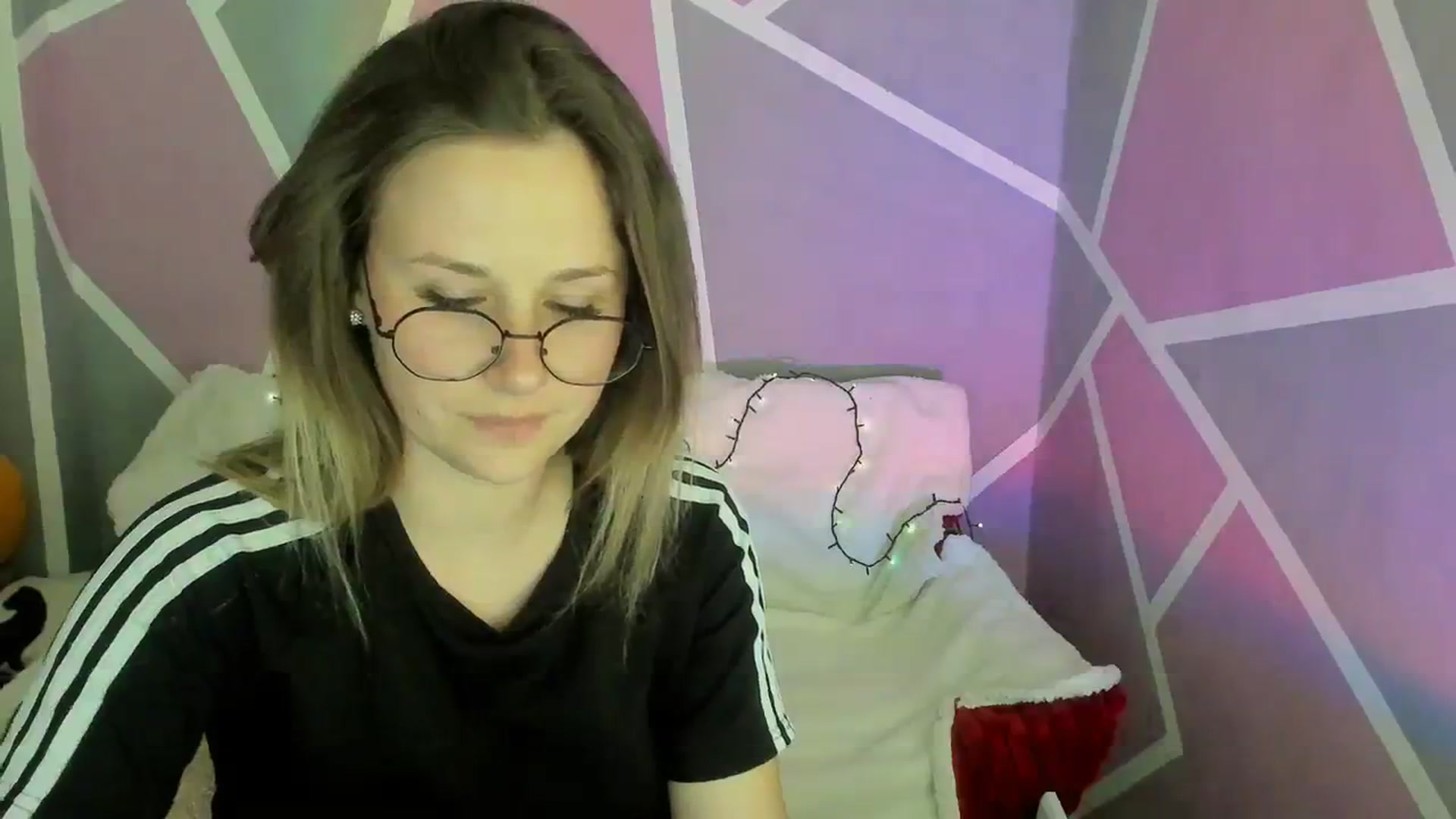 Gallery image thumbnail from Sexy_Ukr's myfreecams stream on, 04/08/2024, 18:13 image 8 of 20