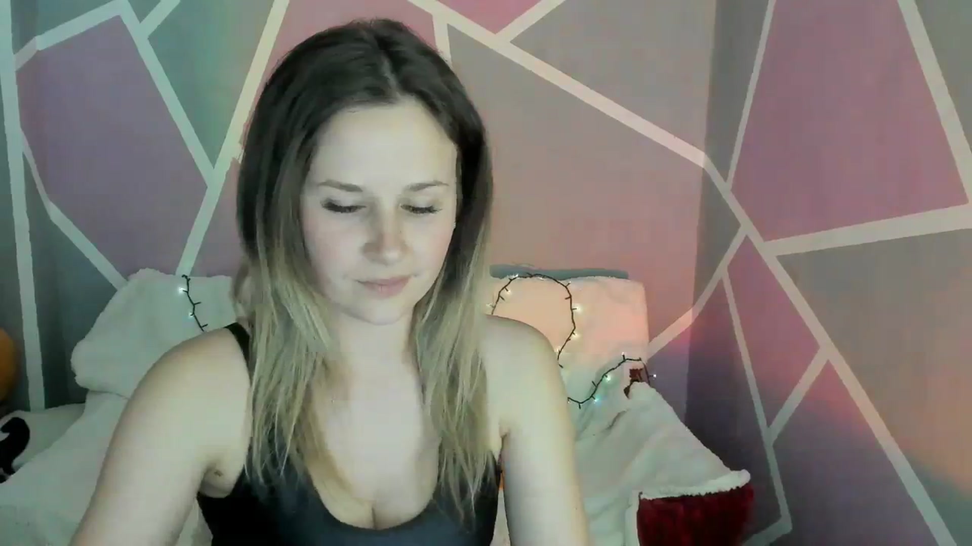 Gallery image thumbnail from Sexy_Ukr's myfreecams stream on, 04/09/2024, 18:49 image 5 of 20