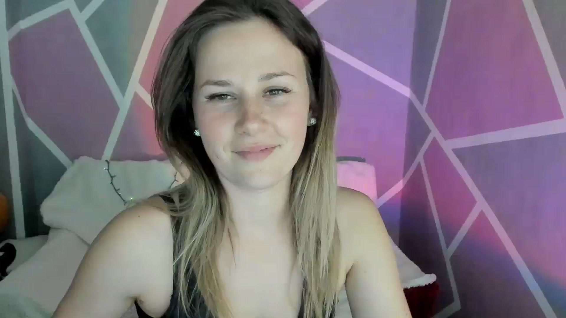 Gallery image thumbnail from Sexy_Ukr's myfreecams stream on, 04/09/2024, 18:49 image 3 of 20