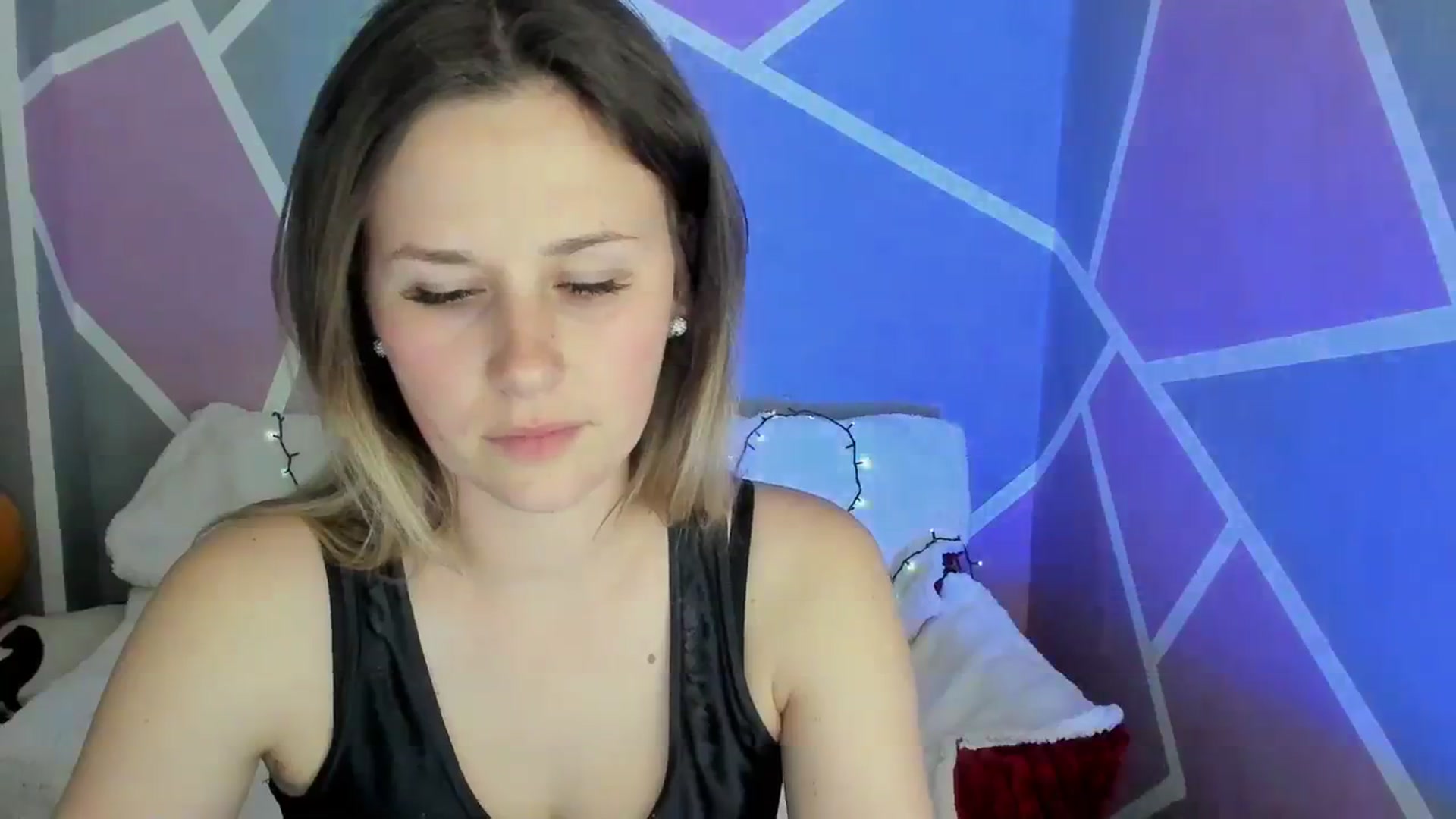 Gallery image thumbnail from Sexy_Ukr's myfreecams stream on, 04/09/2024, 18:49 image 8 of 20
