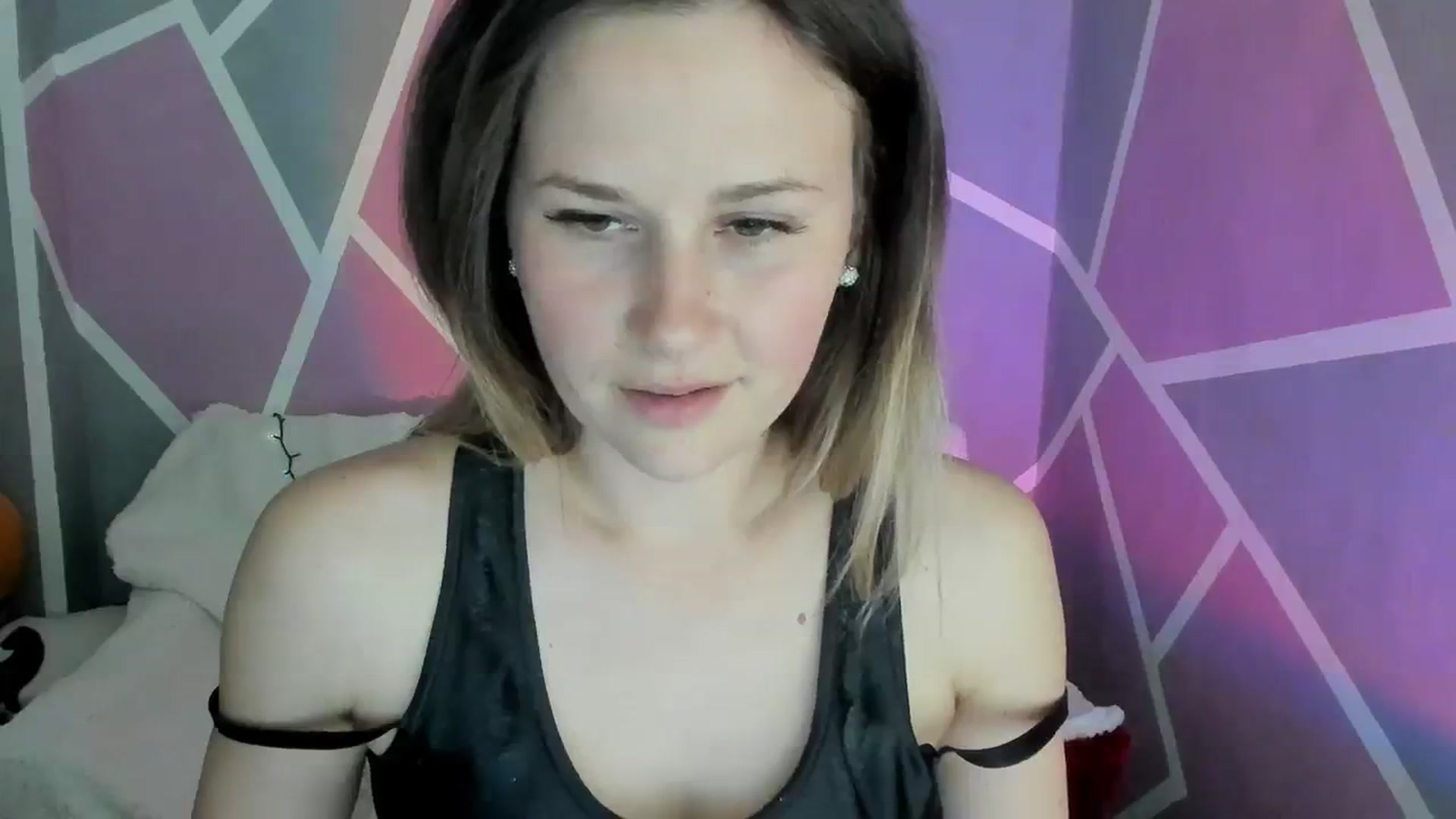 Gallery image thumbnail from Sexy_Ukr's myfreecams stream on, 04/09/2024, 18:49 image 16 of 20