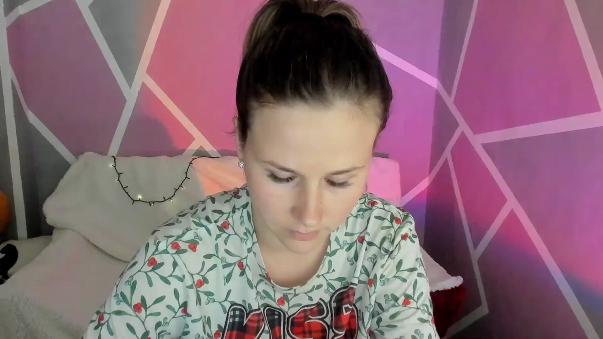 Gallery image thumbnail from Sexy_Ukr's myfreecams stream on, 04/11/2024, 15:03 image 7 of 20