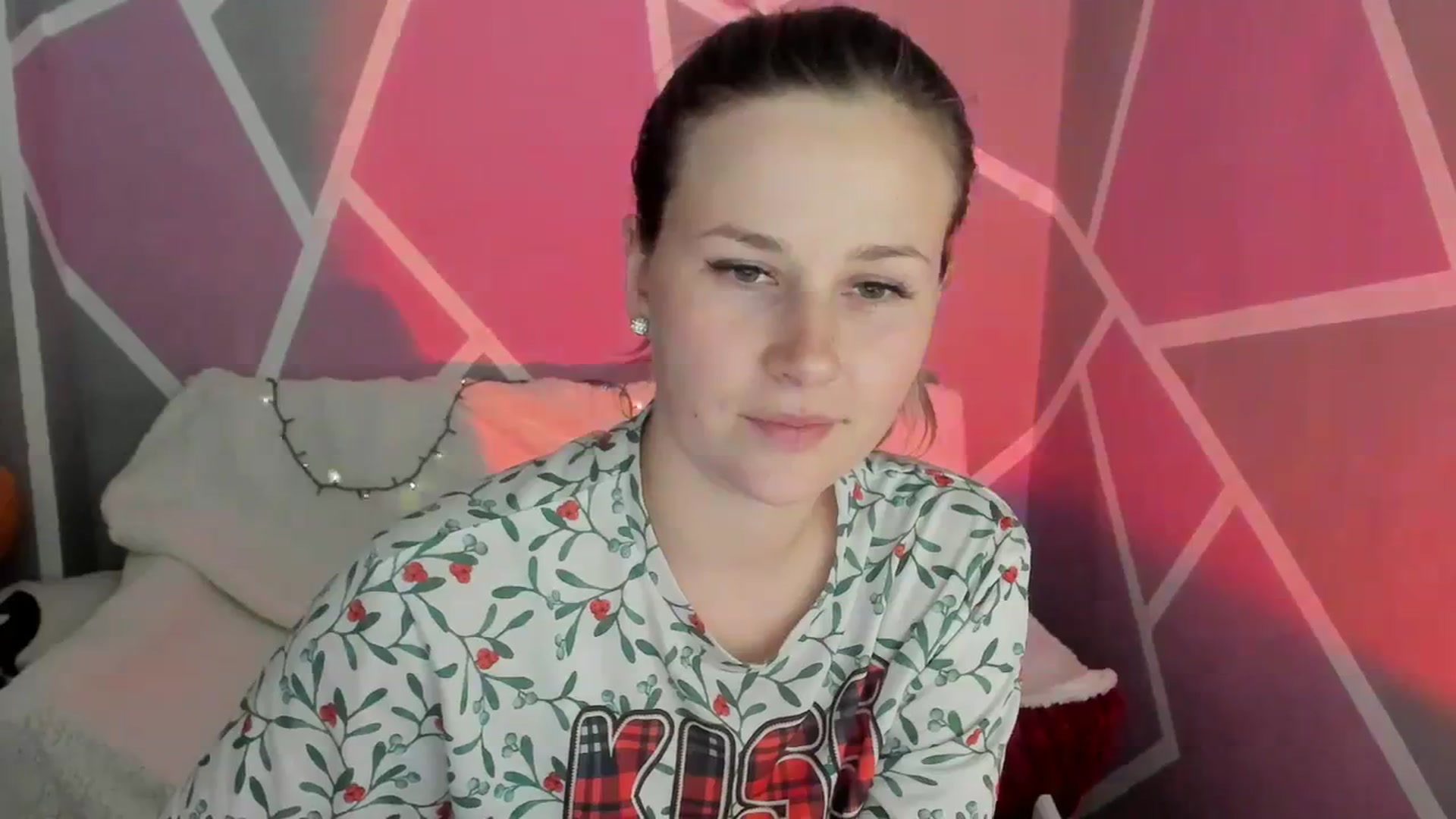 Gallery image thumbnail from Sexy_Ukr's myfreecams stream on, 04/11/2024, 15:03 image 13 of 20