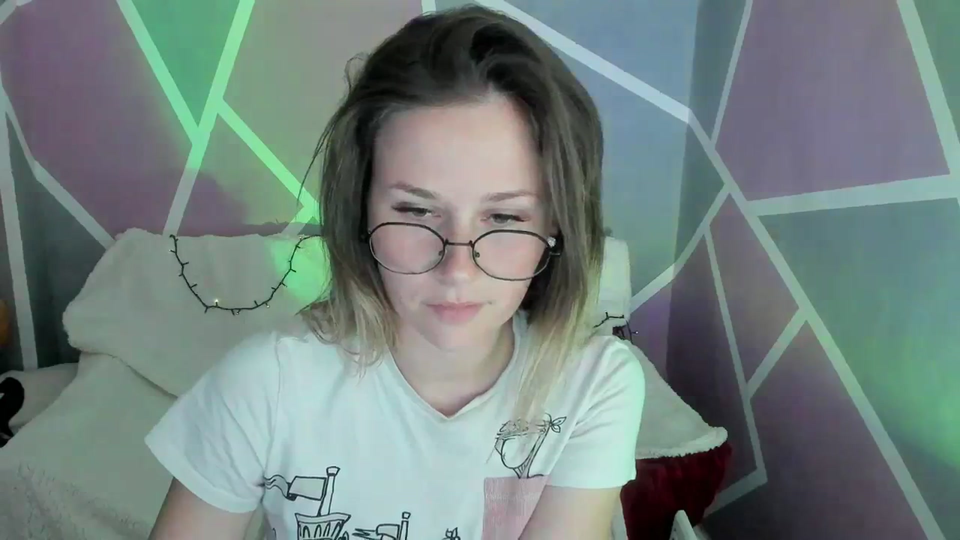 Gallery image thumbnail from Sexy_Ukr's myfreecams stream on, 04/13/2024, 16:09 image 4 of 20
