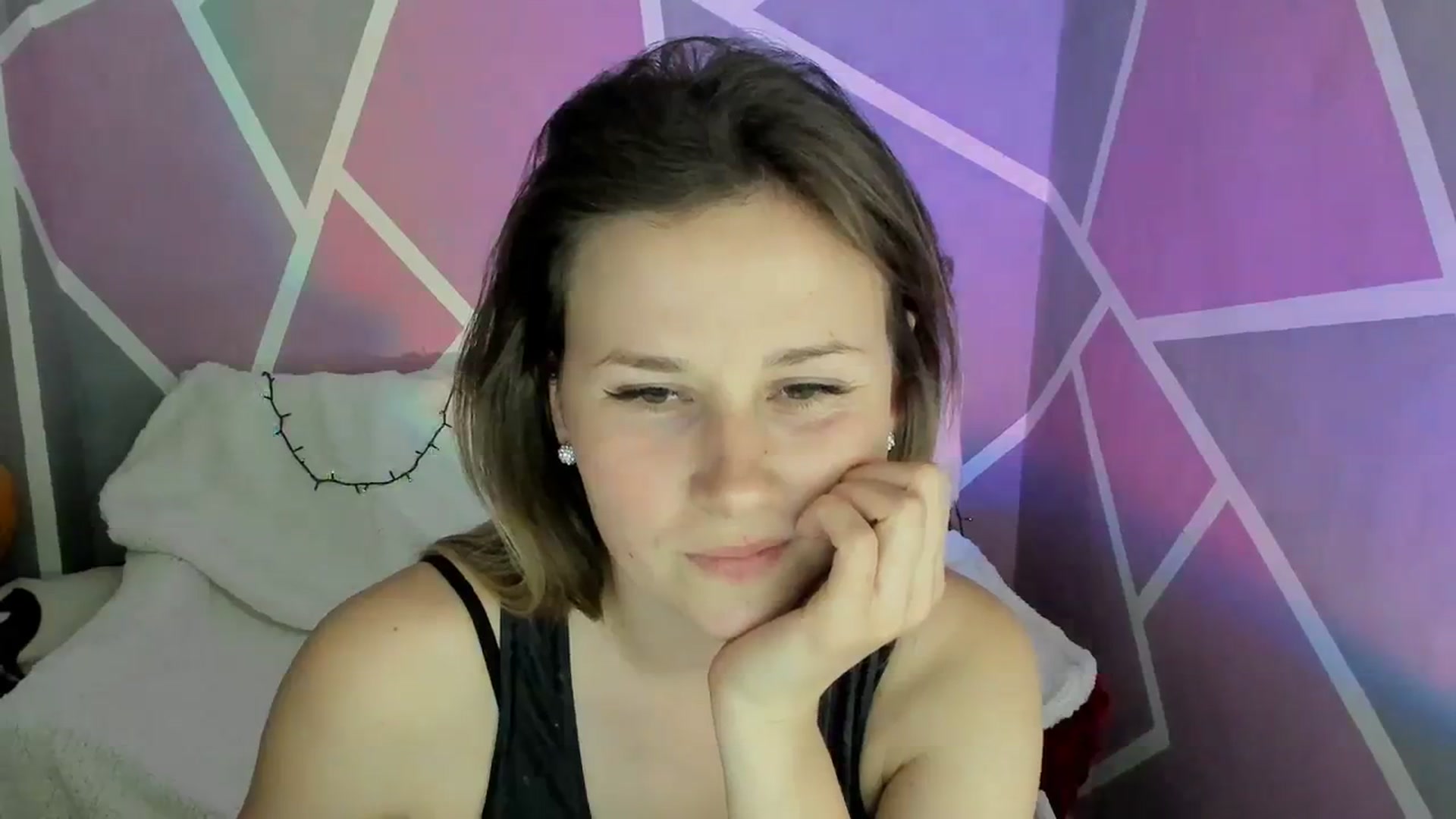Gallery image thumbnail from Sexy_Ukr's myfreecams stream on, 04/14/2024, 16:25 image 14 of 20