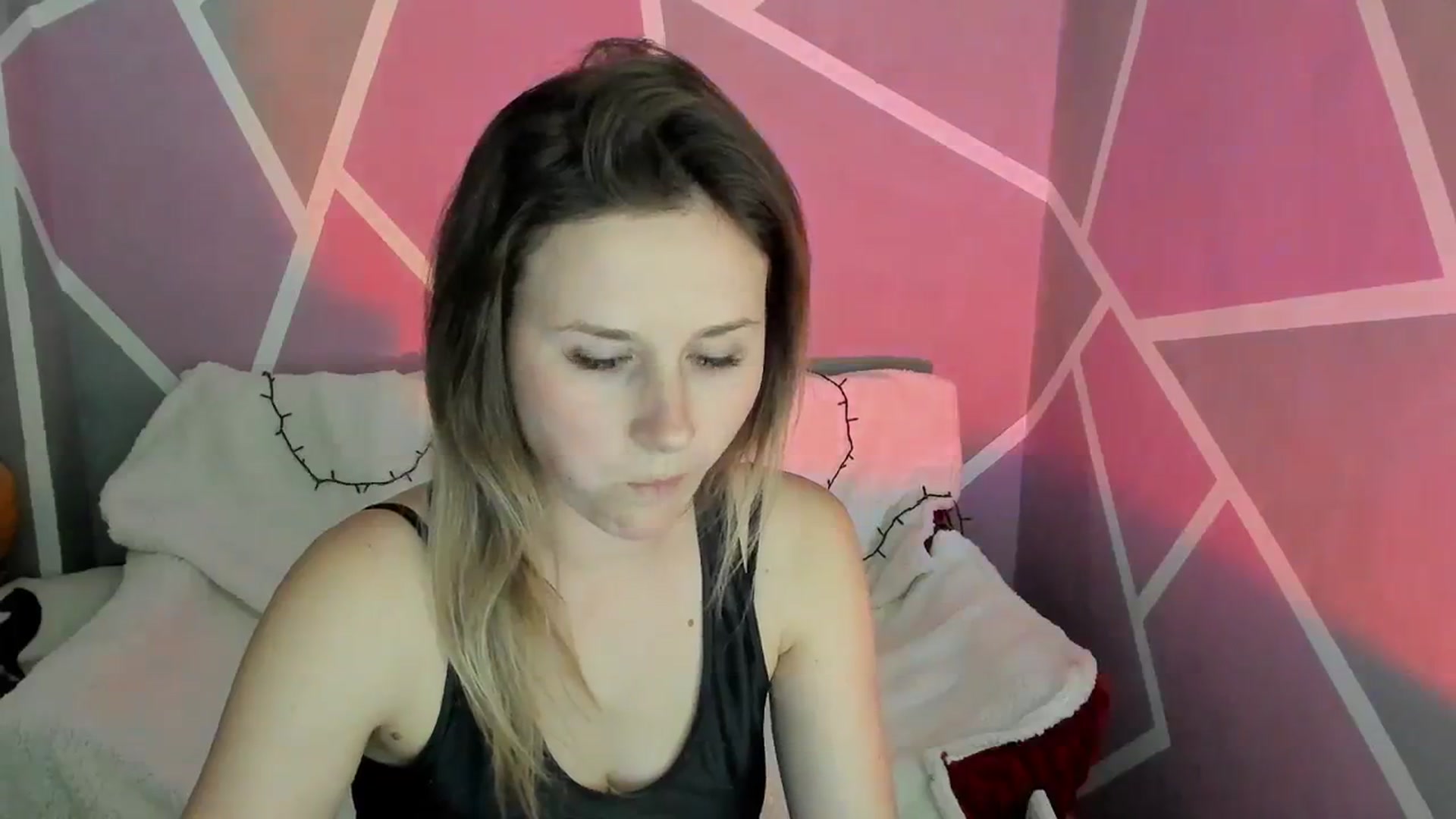 Gallery image thumbnail from Sexy_Ukr's myfreecams stream on, 04/14/2024, 16:25 image 10 of 20