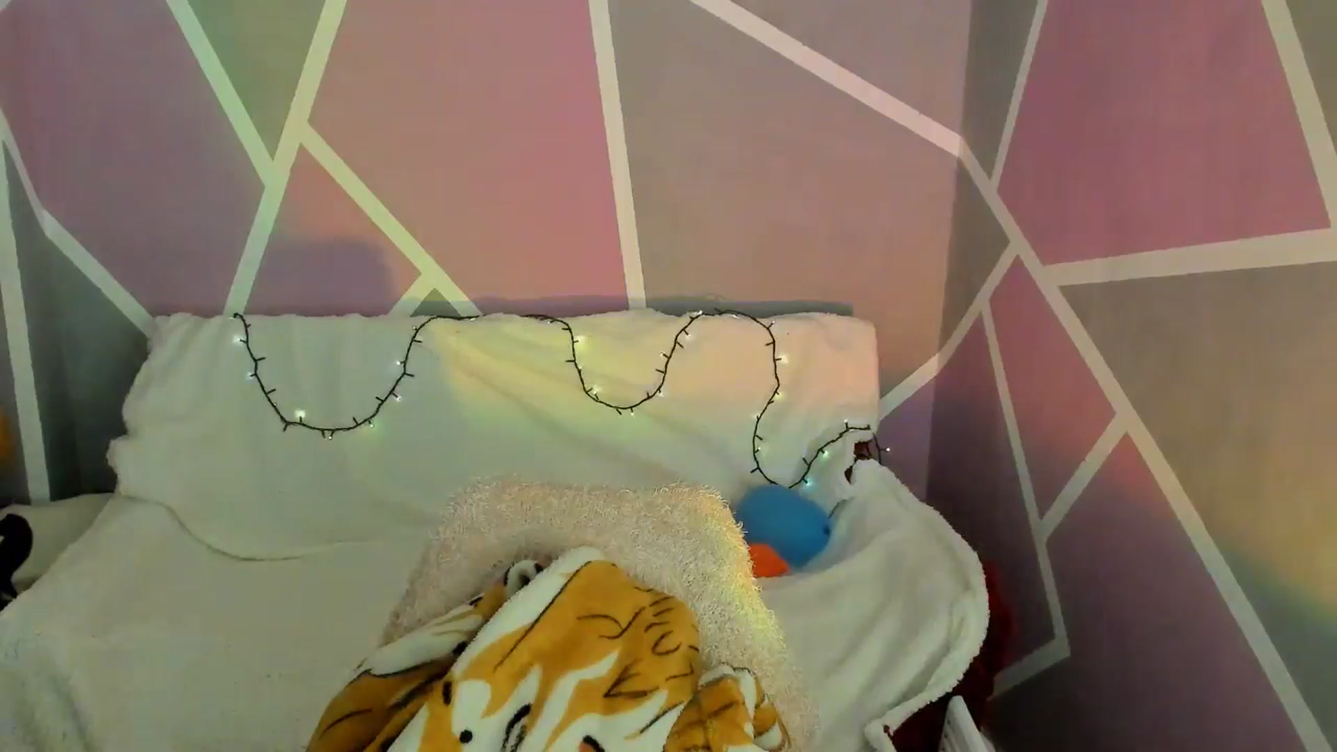 Gallery image thumbnail from Sexy_Ukr's myfreecams stream on, 04/21/2024, 16:31 image 12 of 20