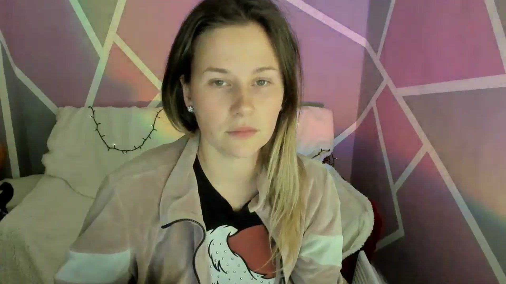 Gallery image thumbnail from Sexy_Ukr's myfreecams stream on, 04/22/2024, 19:52 image 12 of 20