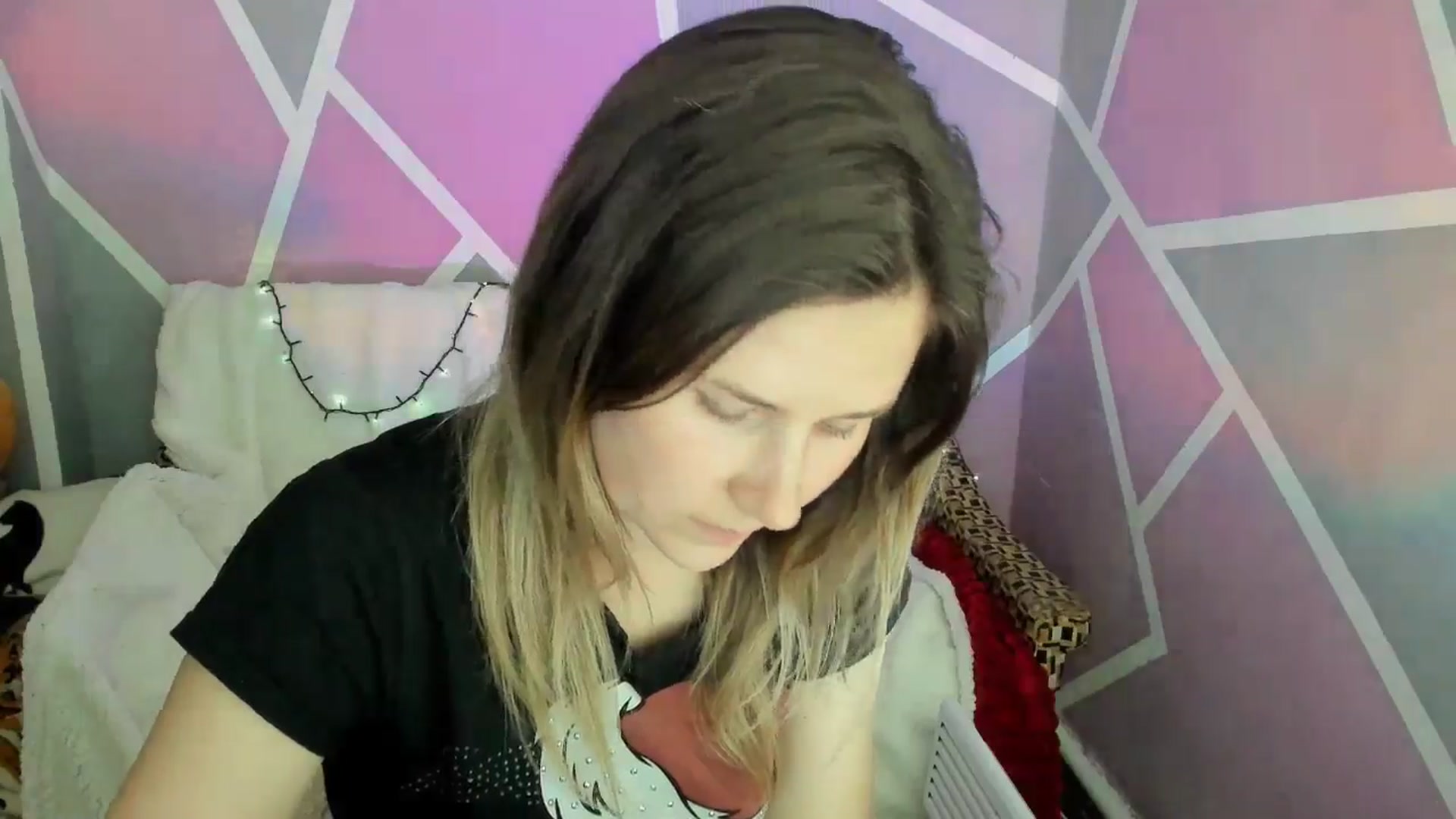 Gallery image thumbnail from Sexy_Ukr's myfreecams stream on, 04/27/2024, 17:05 image 7 of 20